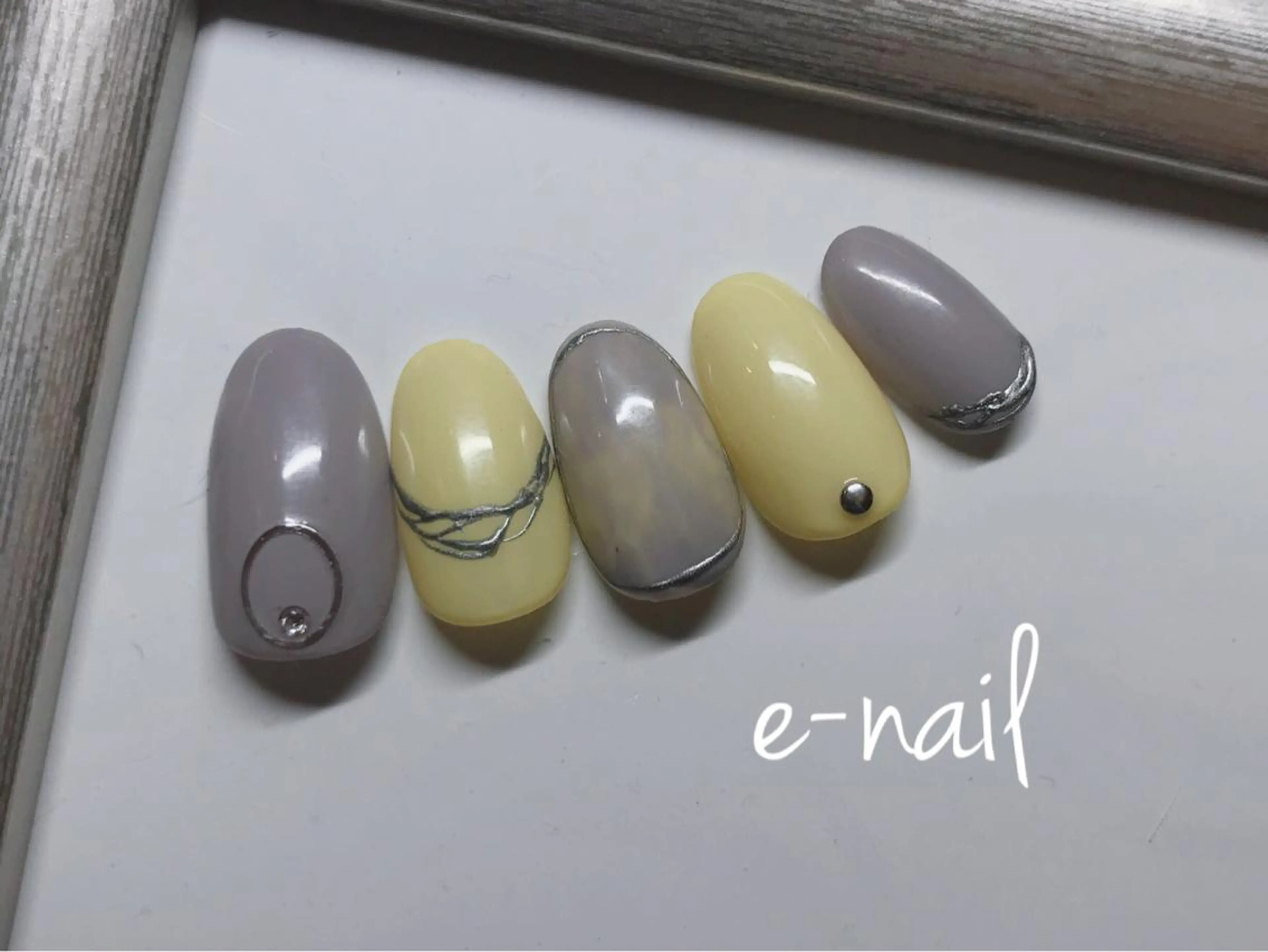 ネイル e-nail所属・e-Reju イリュージュのネイルデザイン