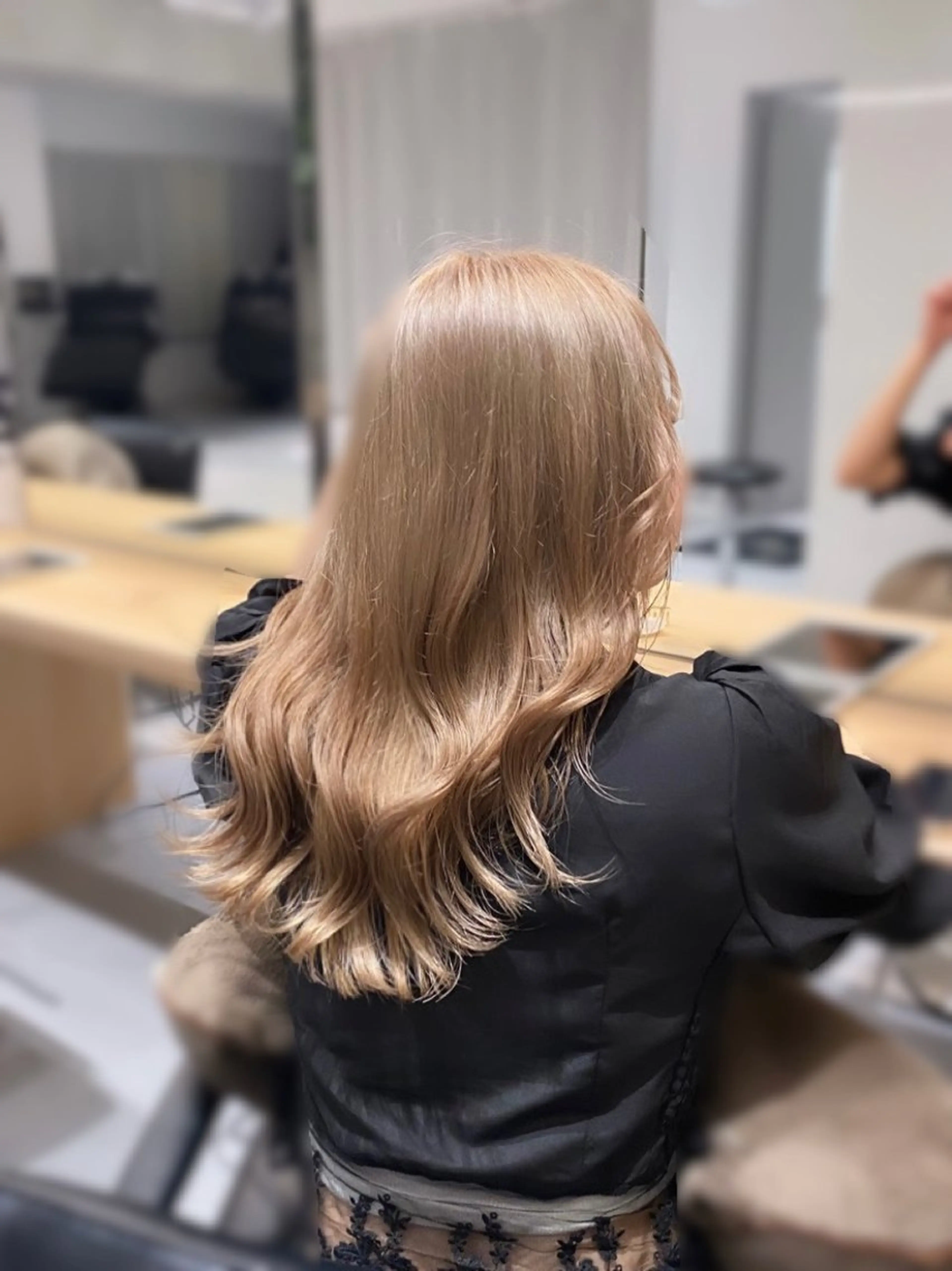 セミロング カラー ヘアカラー トリートメント ヘッドスパ ヘアセット 小顔ショート✨️ RIEのヘアスタイル