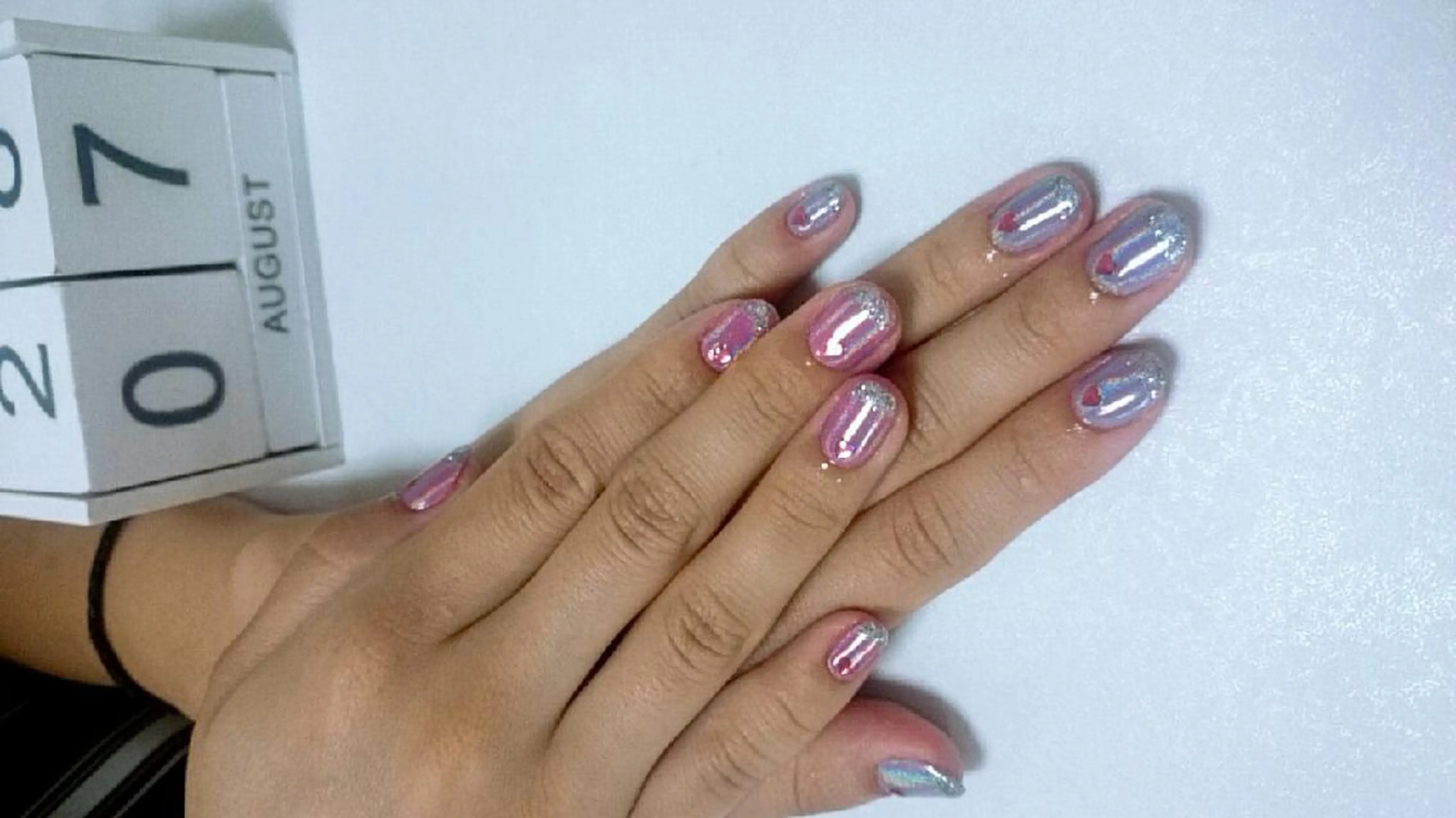 ネイル オーロラネイル ミラーネイル JEWEL nailのネイルデザイン