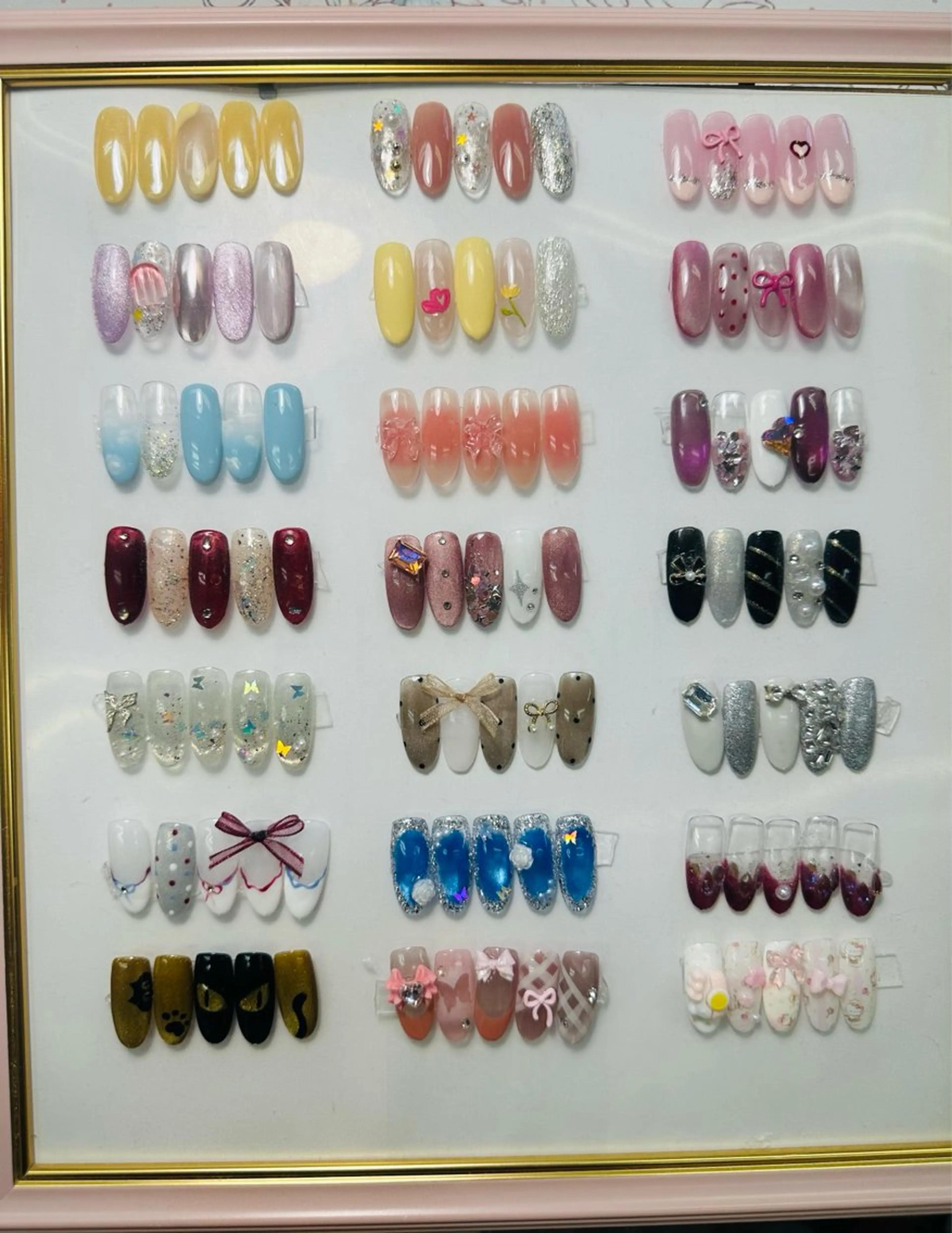 ネイル ハンドネイル ongles chicのネイルデザイン