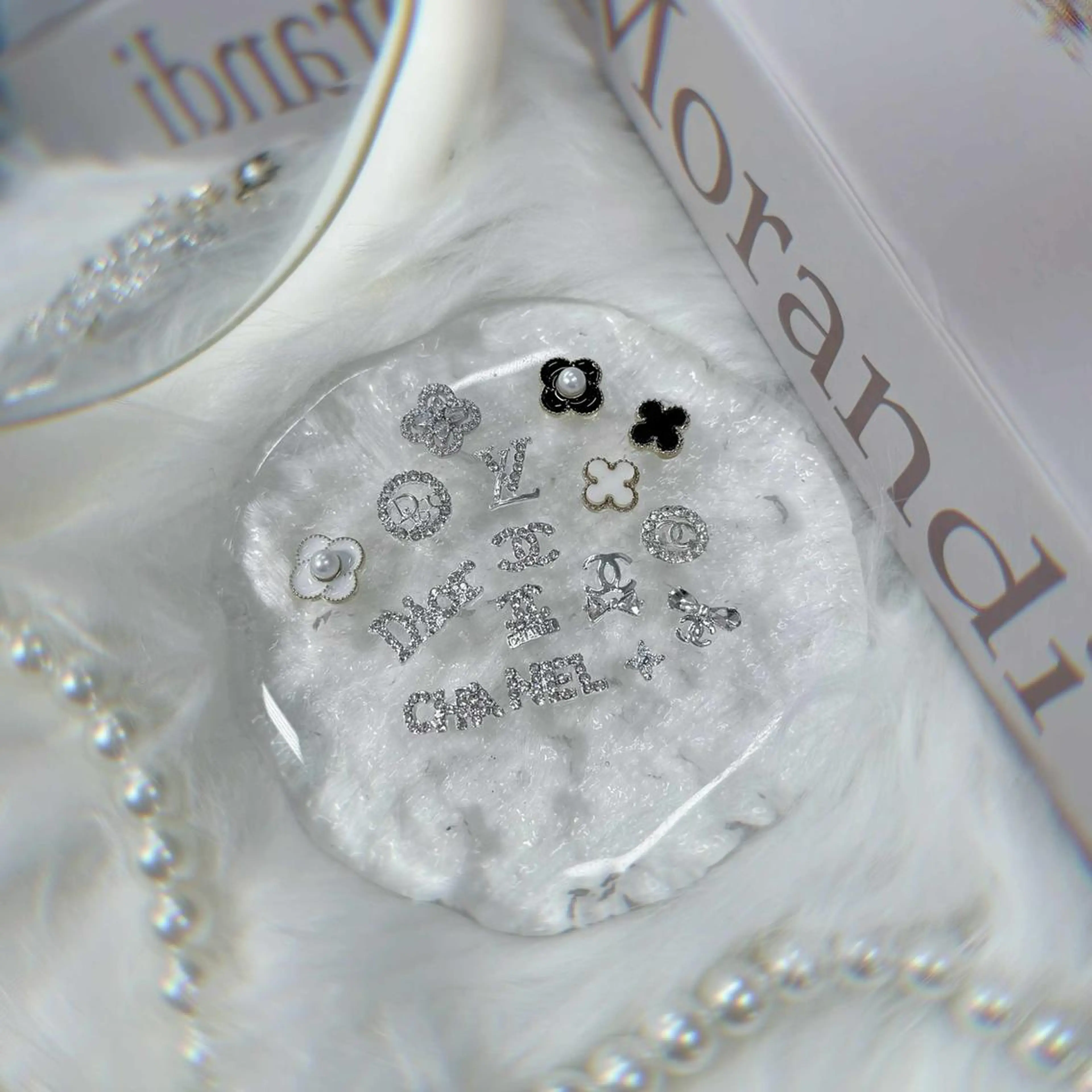 ネイル アートネイル ジェルネイル ゴージャス キラキラネイル 韓国ネイル Jerry Novaのネイルデザイン