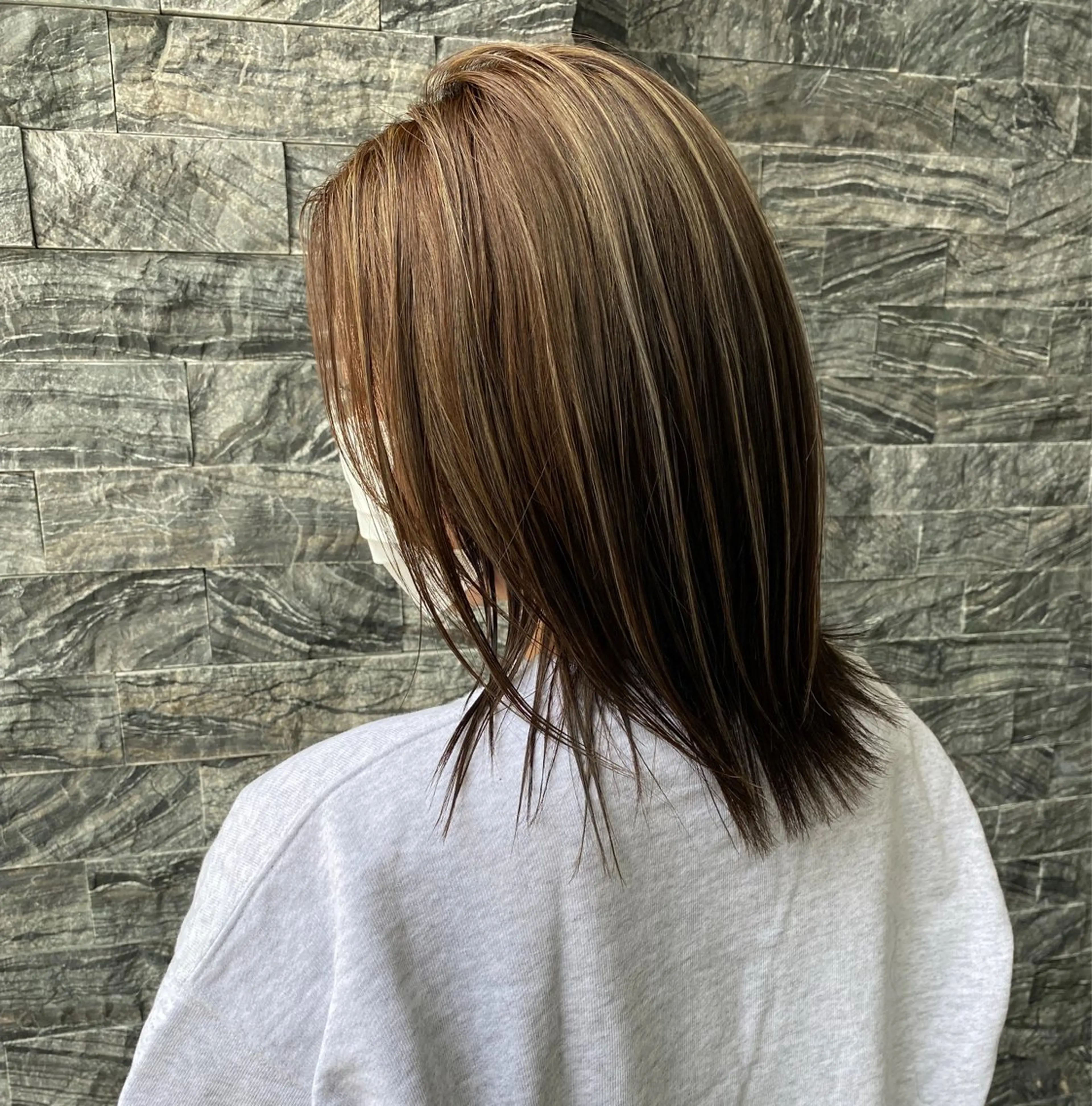 ミディアム カット ヘアカラー トリートメント 藤田 和輝のヘアスタイル