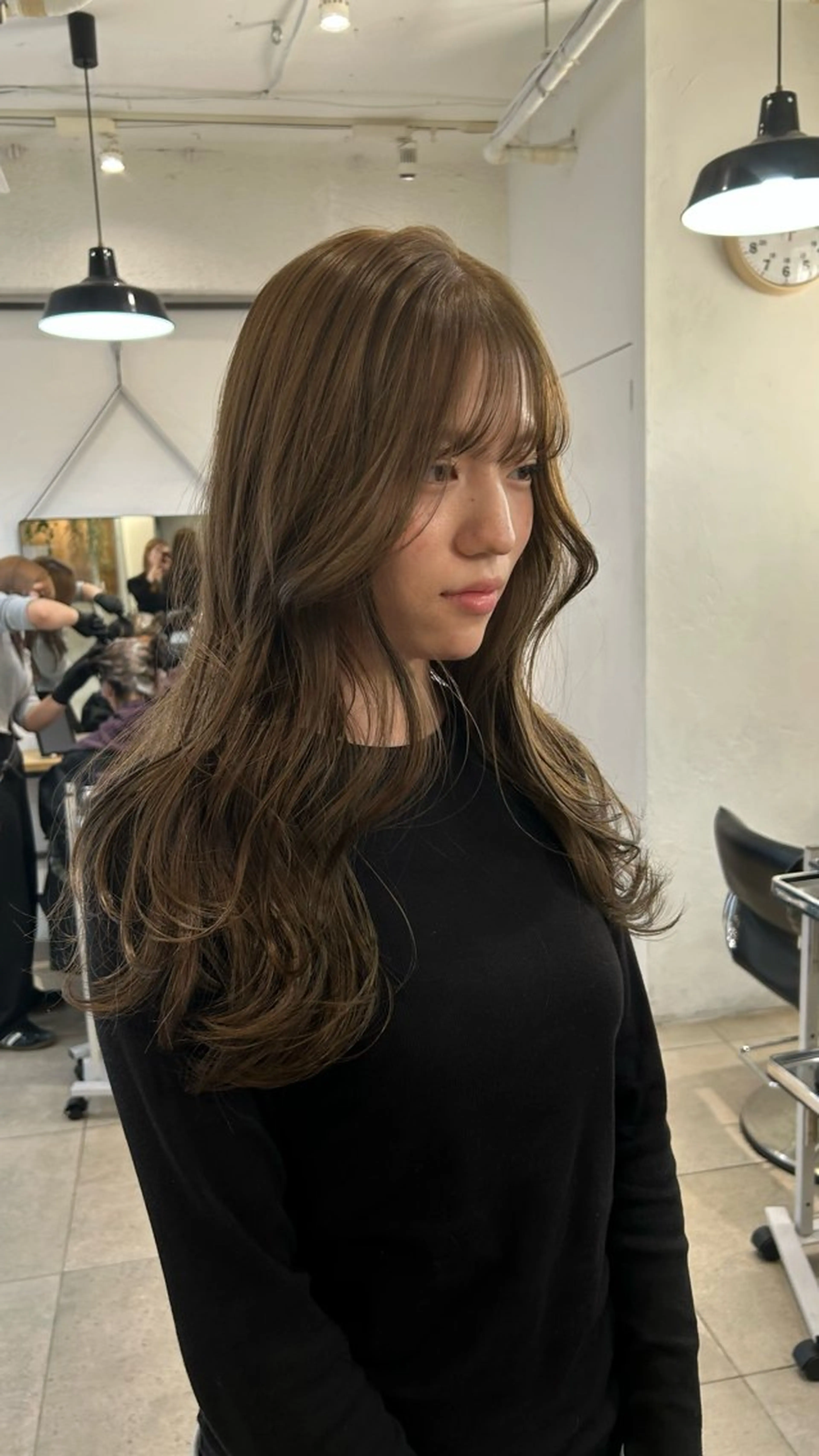 セミロング カラー カット ヘアカラー Lomalia Moemiのヘアスタイル