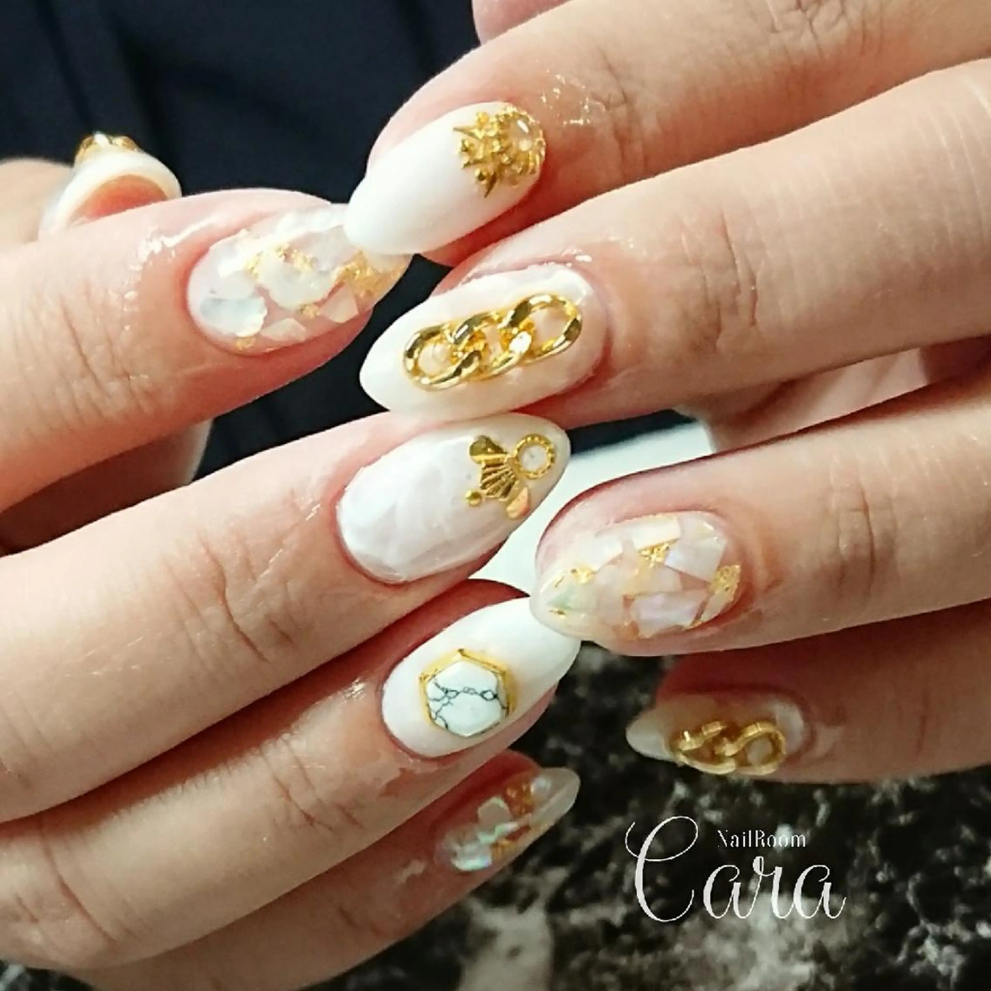 ネイル instinkt_ Mio Mizunoのネイルデザイン
