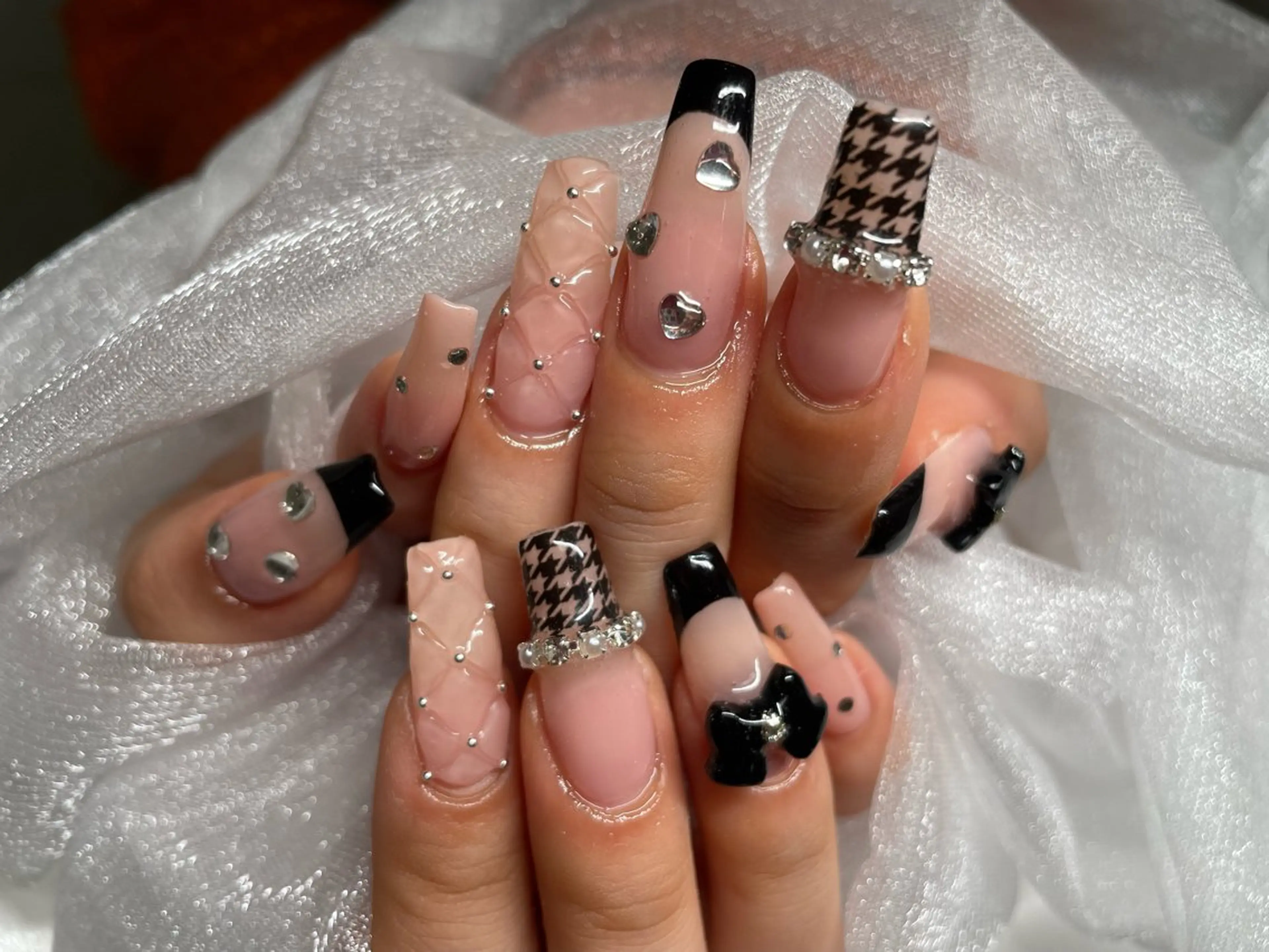 ネイル ハンドネイル Roi〈ロワ〉 Minakoのネイルデザイン