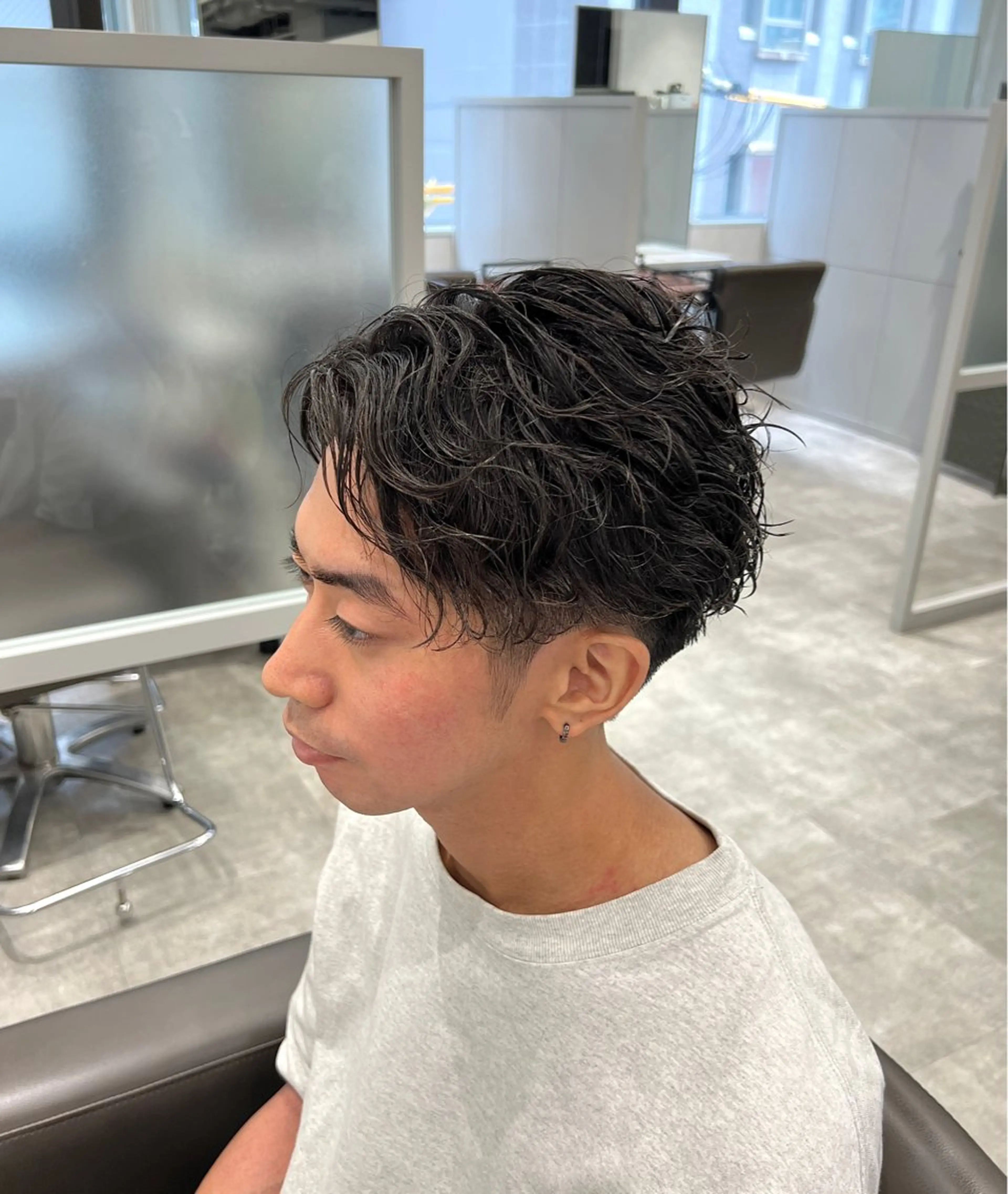 ショート パーマ メンズ カット パーマ トリートメント kiitos所属・関西センターパート メンズモデル募集のヘアスタイル