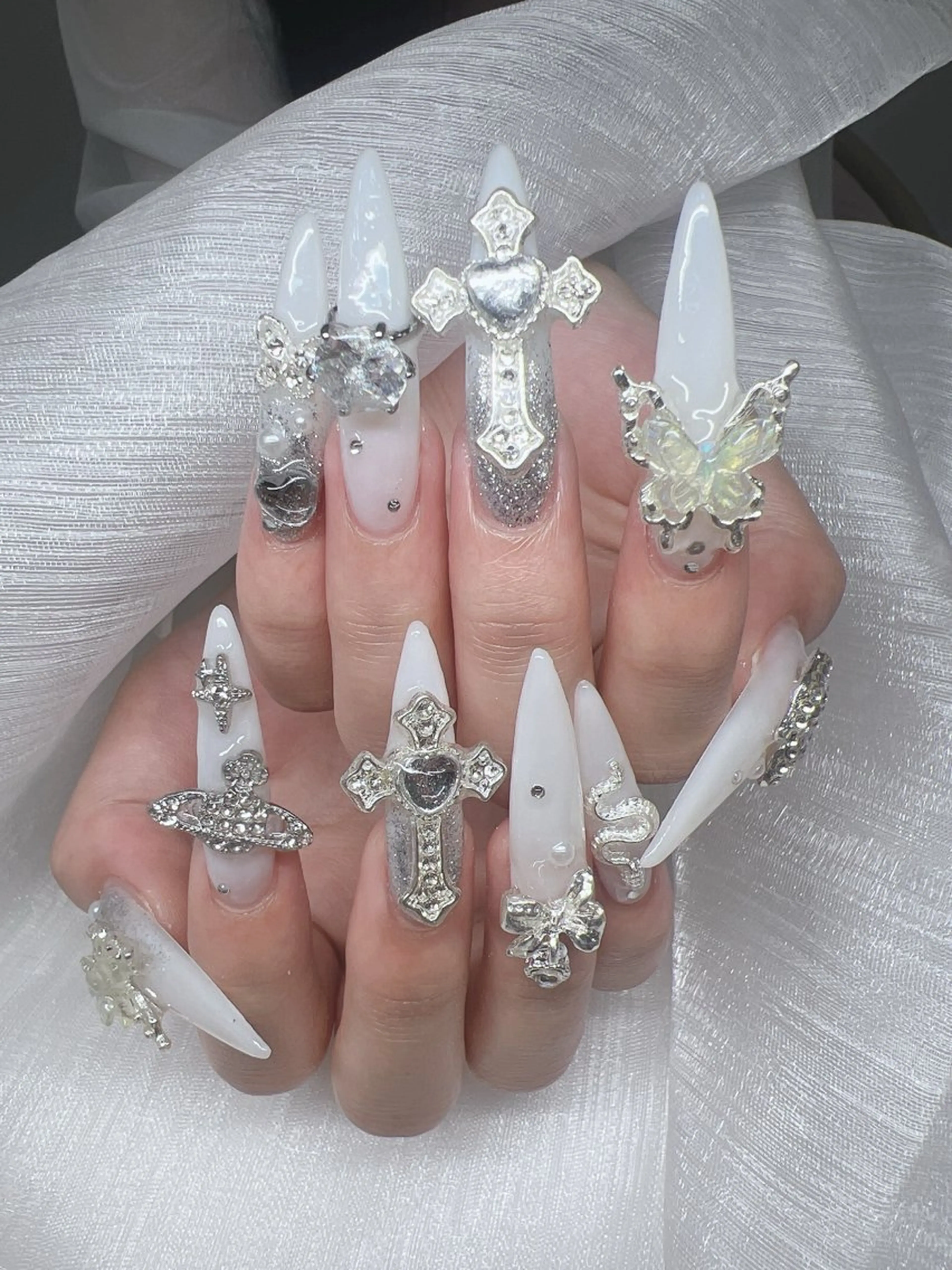 ネイル 長さ出し グラデーション キラキラネイル マグネットネイル ニュアンスネイル ハンドネイル Lee Nails チップ長さだし専門店のネイルデザイン