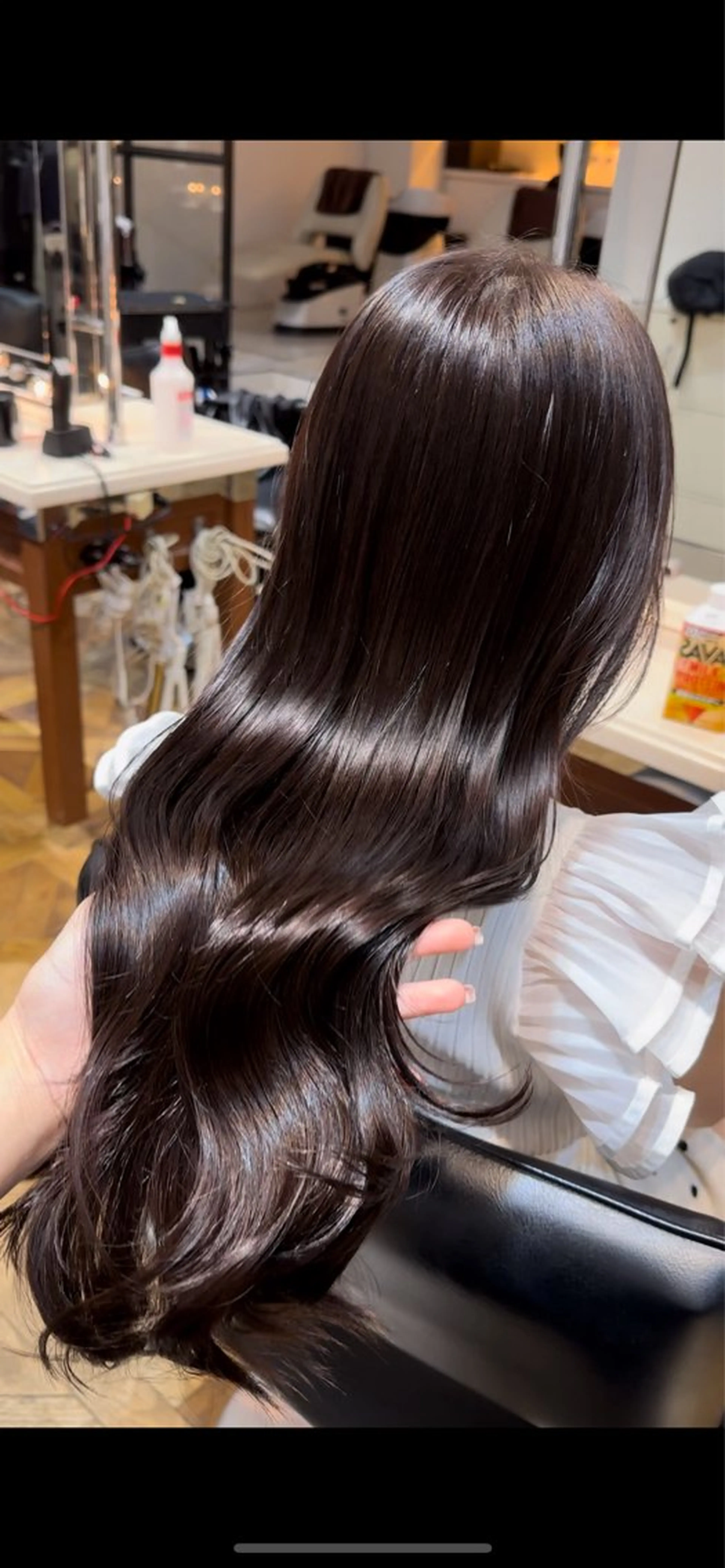 ロング カラー ブラウンカラー カット ヘアカラー トリートメント BEBE所属・ブリーチなし 透明感カラーKANAのヘアスタイル