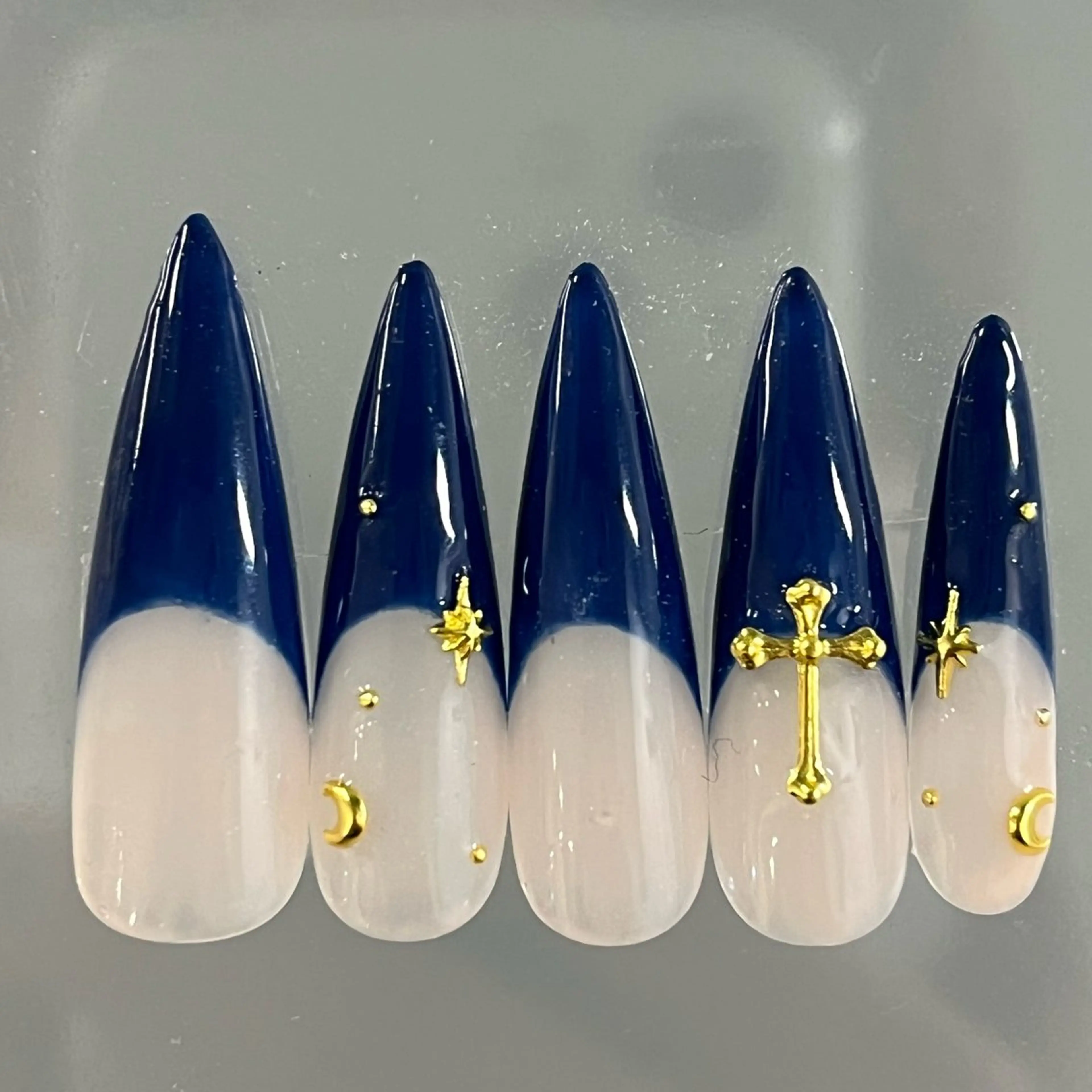 （オフあり）フレンチ+パーツ🎚️♡お色味カラー変更可の写真