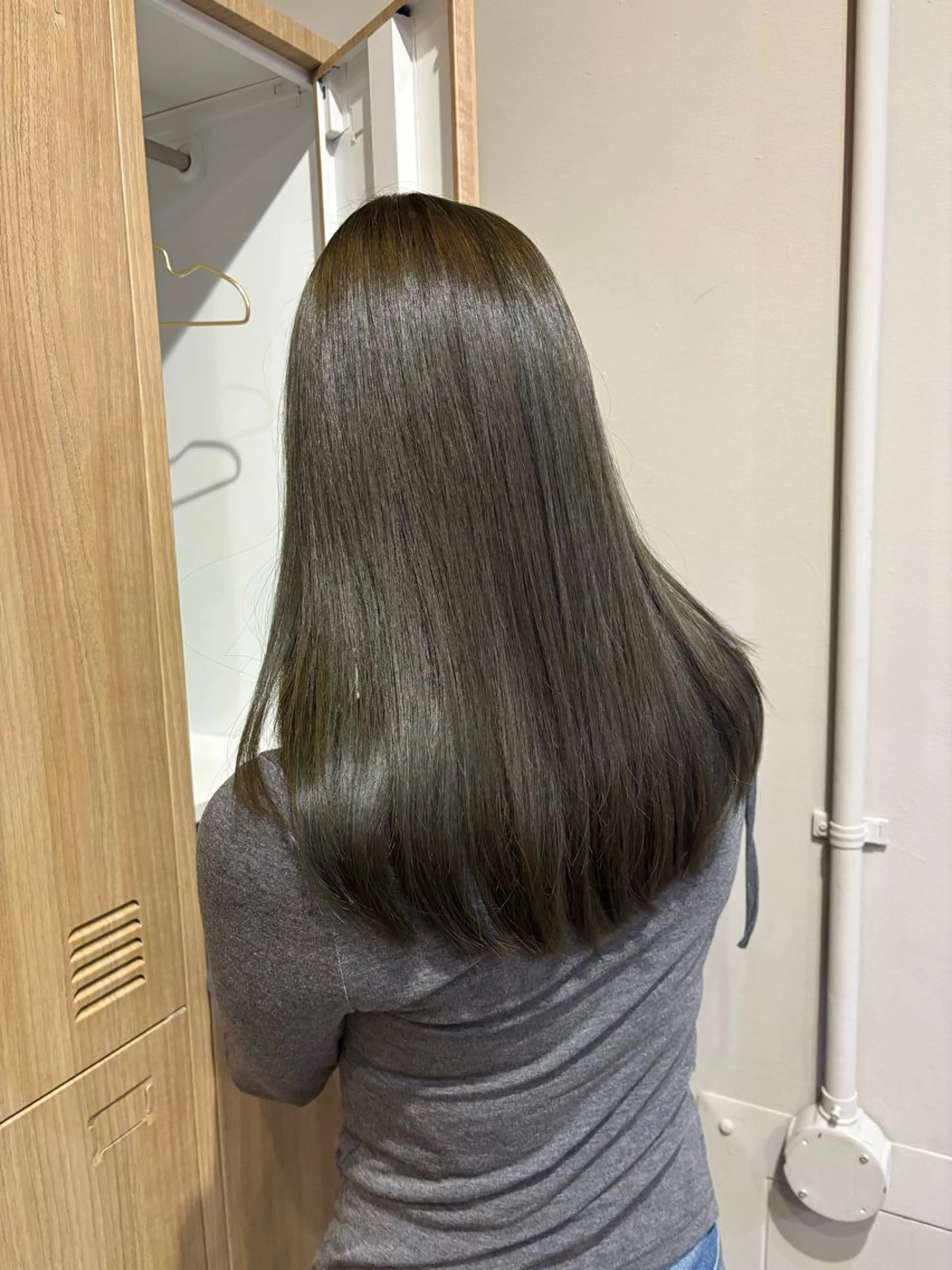 ミディアム カラー ヘアカラー トリートメント LOREN ちひろのヘアスタイル