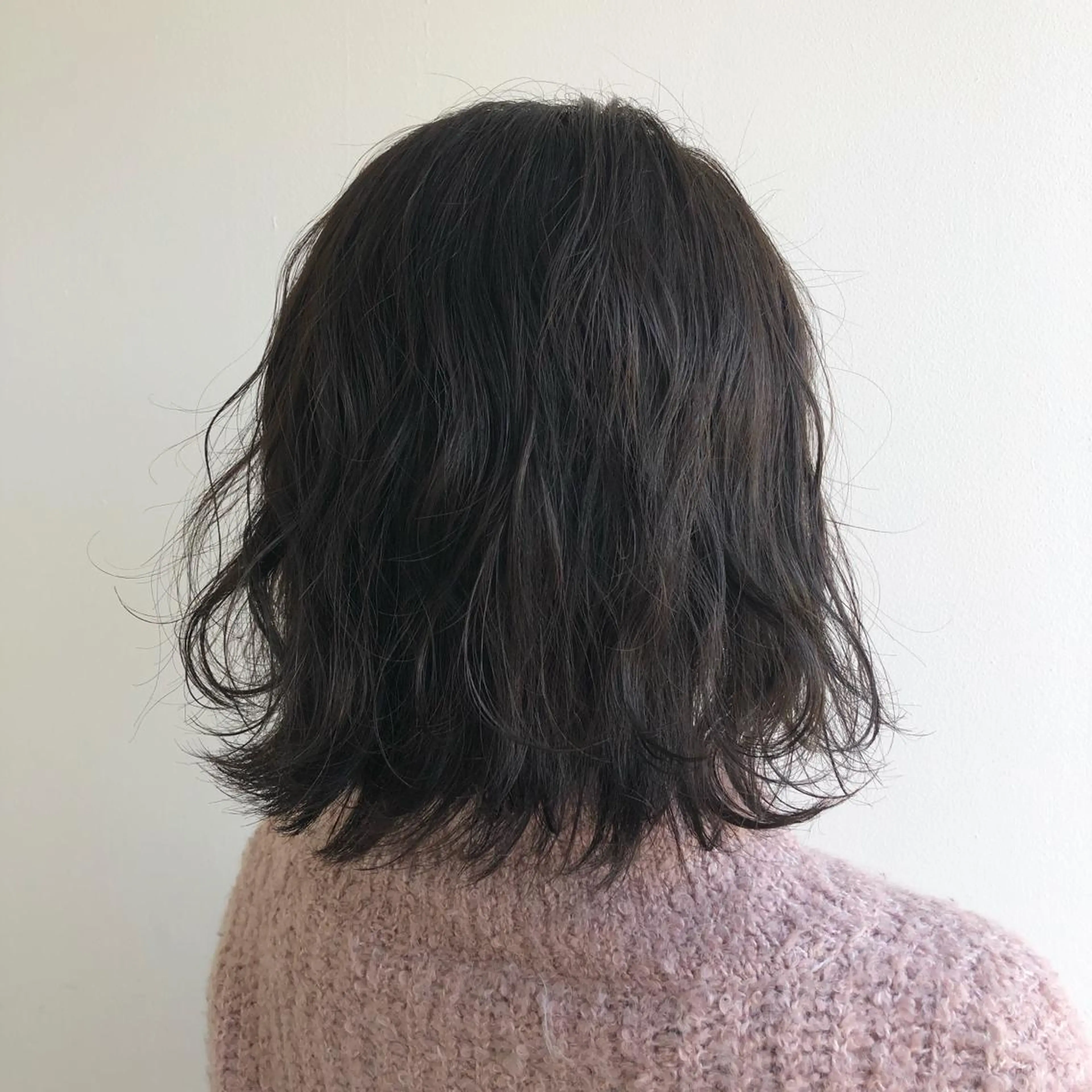 カラー グレージュ 丸岡 美穂のヘアスタイル