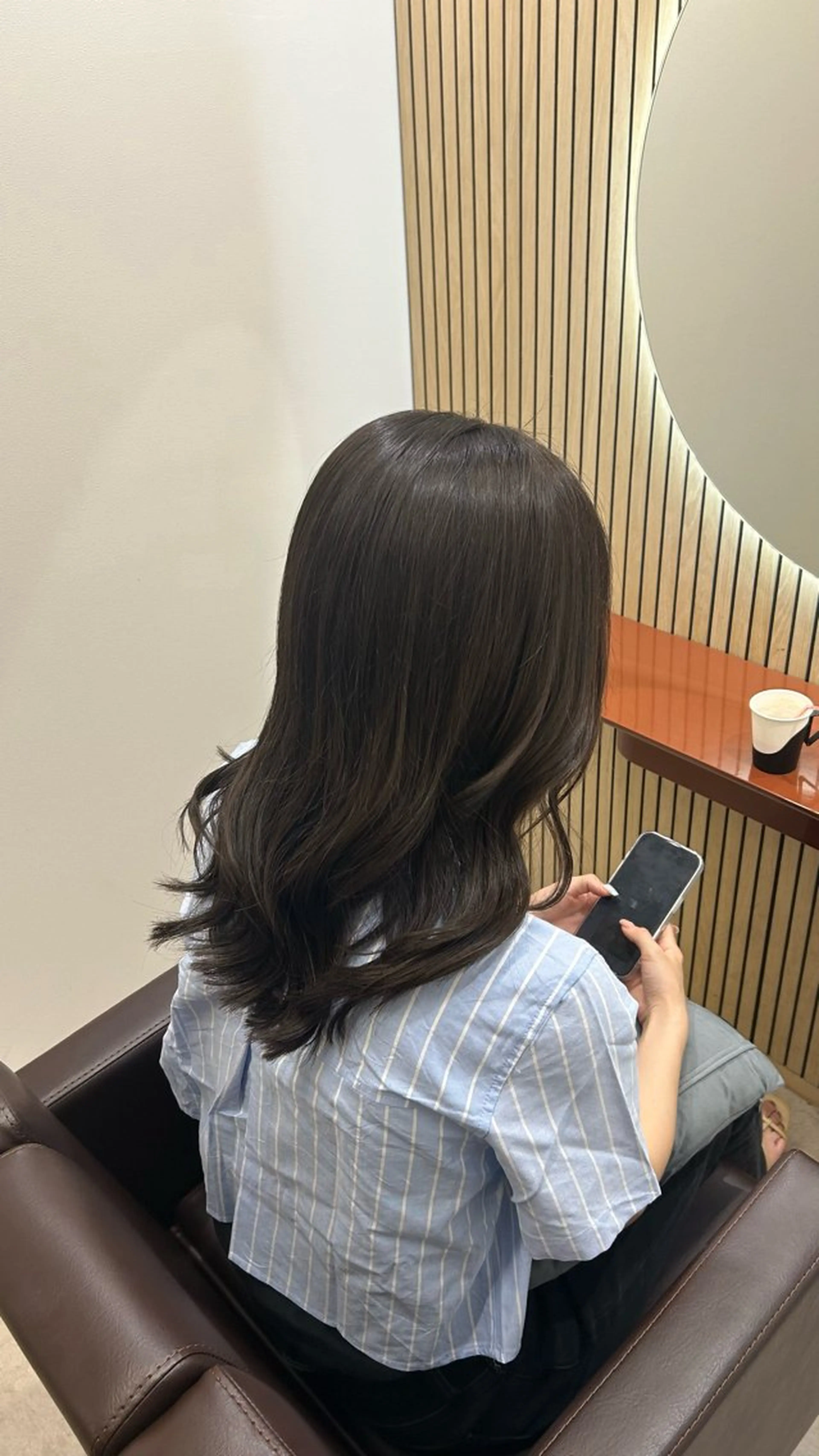 ミディアム ヘアカラー トリートメント 艶カラー/髪質改善 /耳つぼ/HANAのヘアスタイル