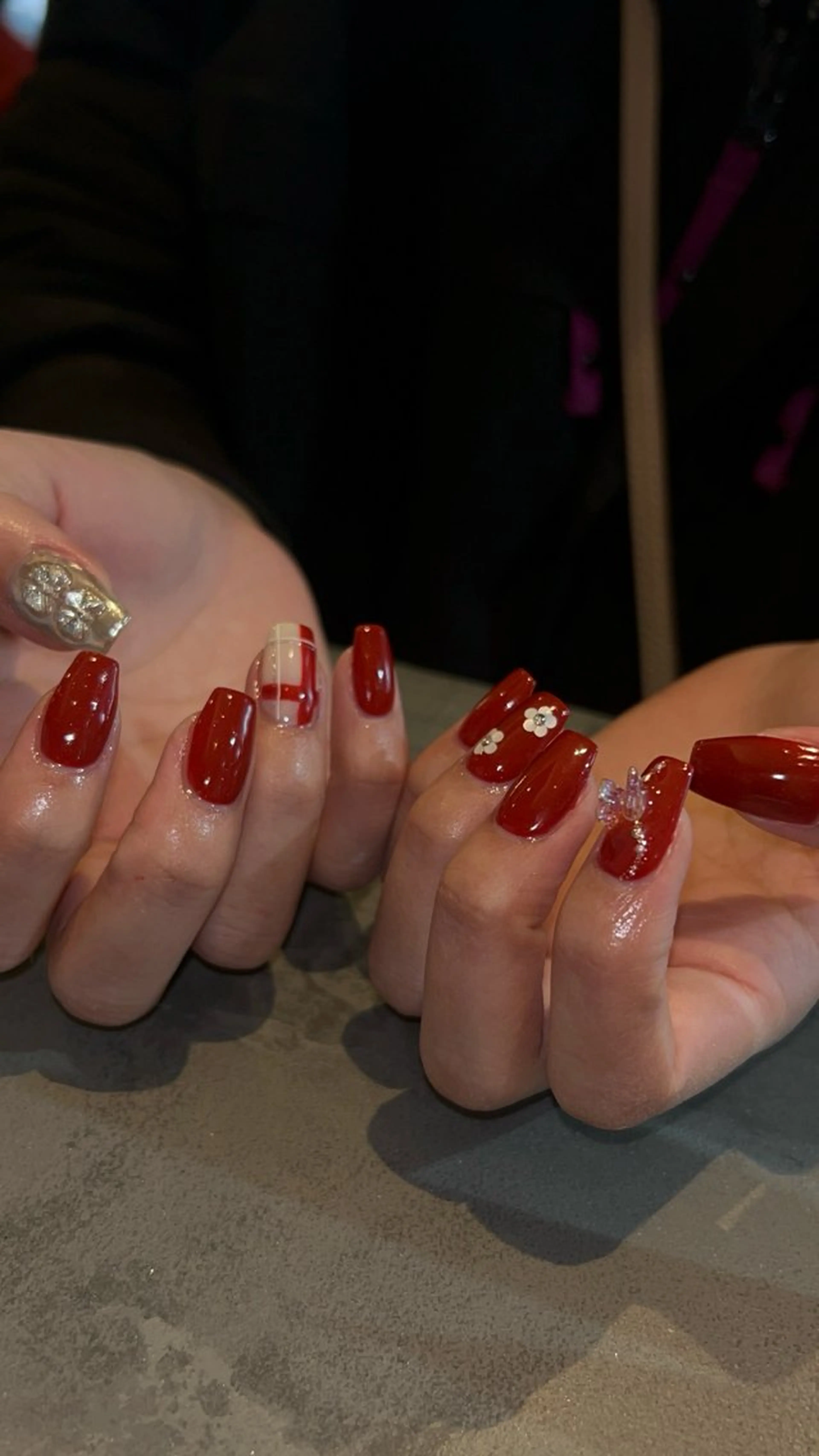 ネイル 赤色 ハンドネイル plume. noaのネイルデザイン