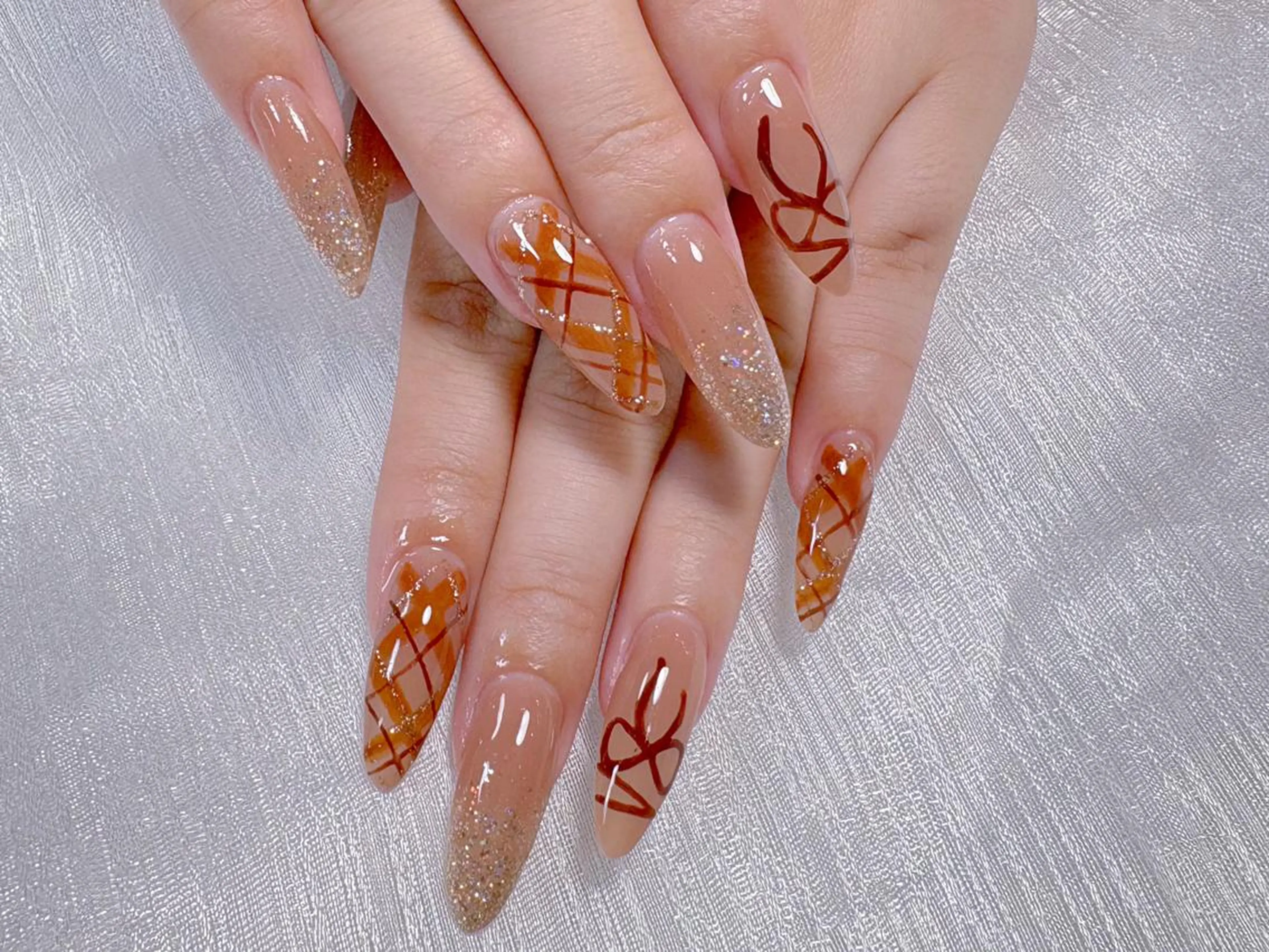 ネイル ハンドネイル ✨Nora💫 ワンホンネイルのネイルデザイン