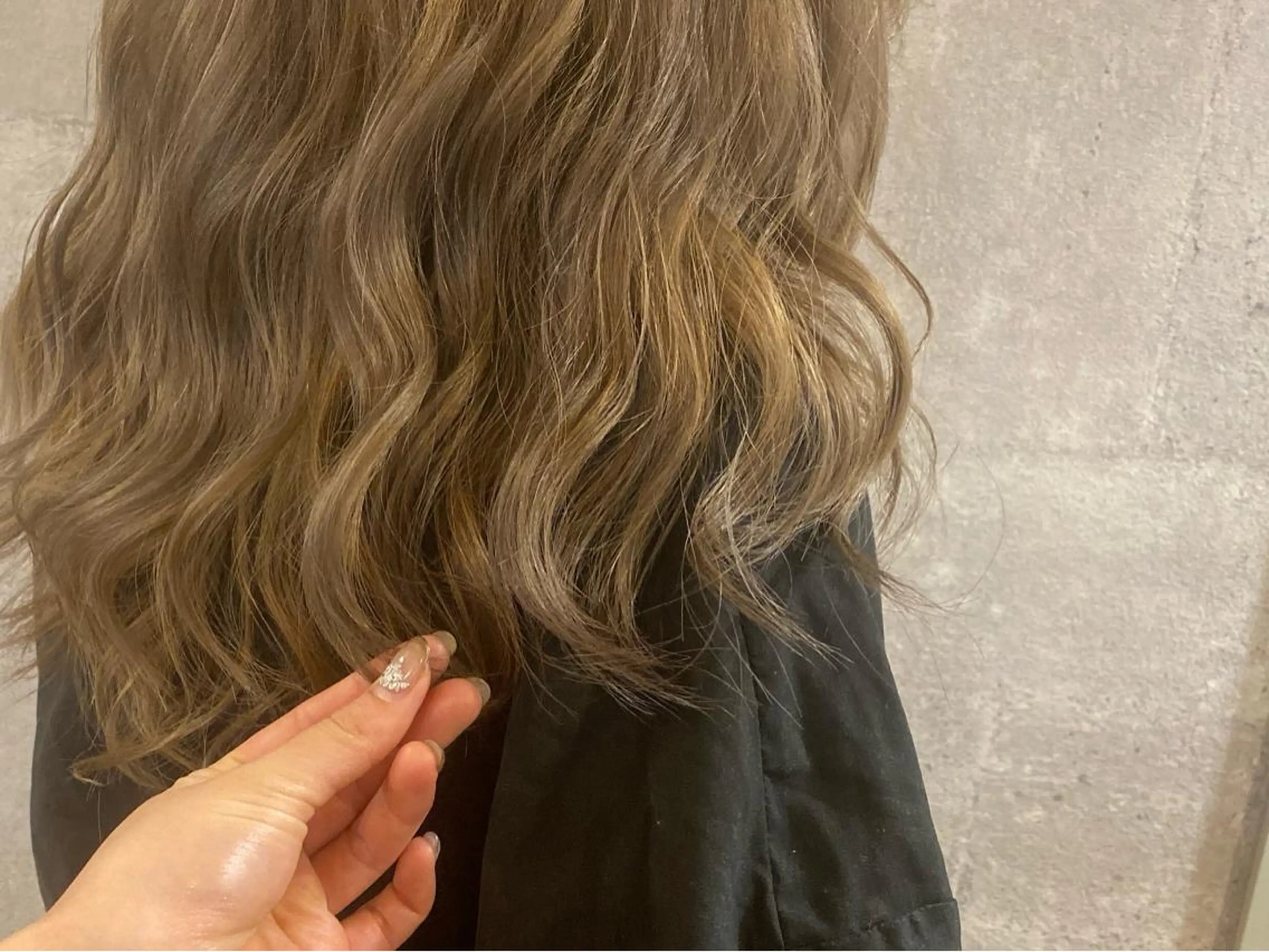 カラー Krass Kobe所属・メンズカット 鈴木ルナのヘアスタイル