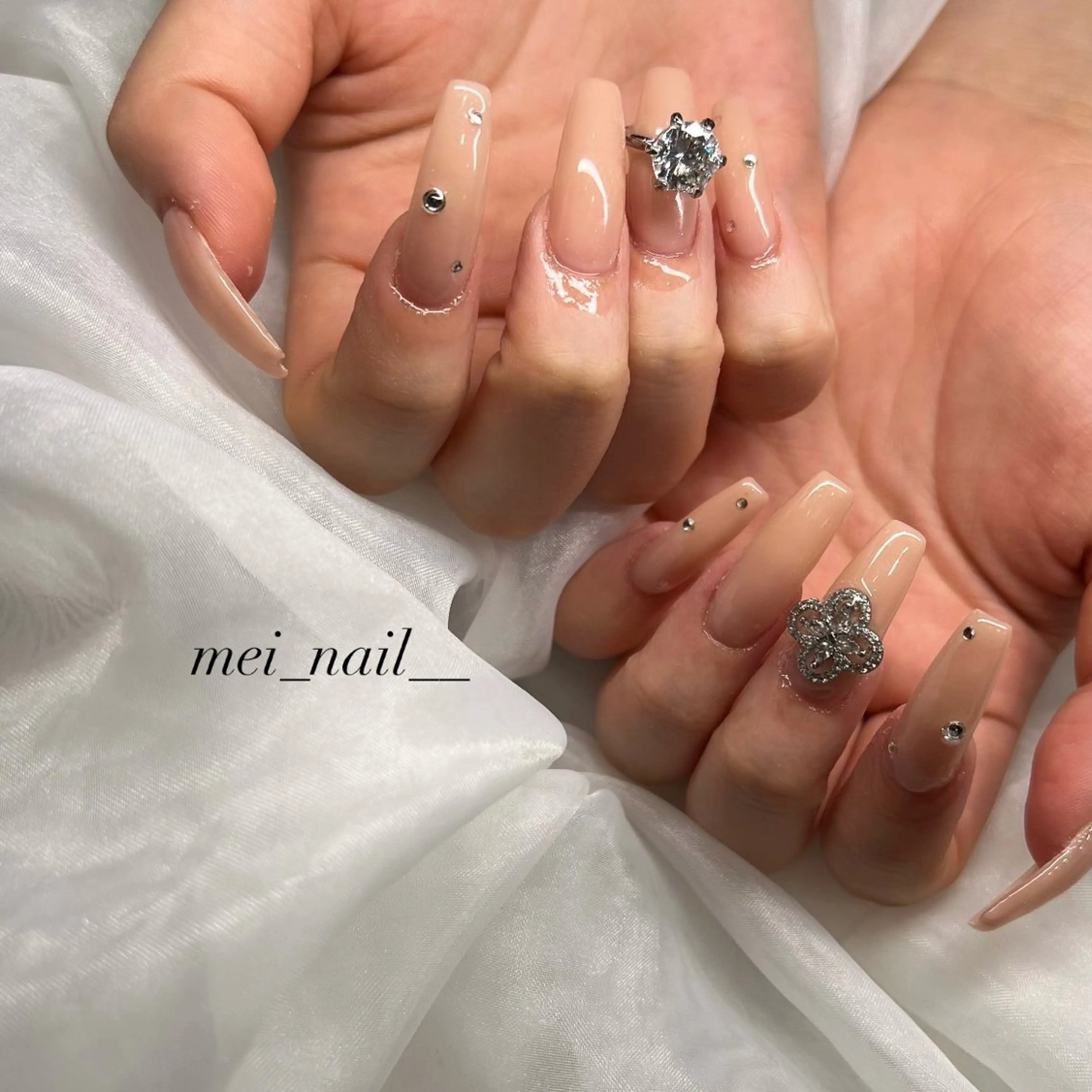 ネイル ハンドネイル est nail所属・永山 芽生子のネイルデザイン