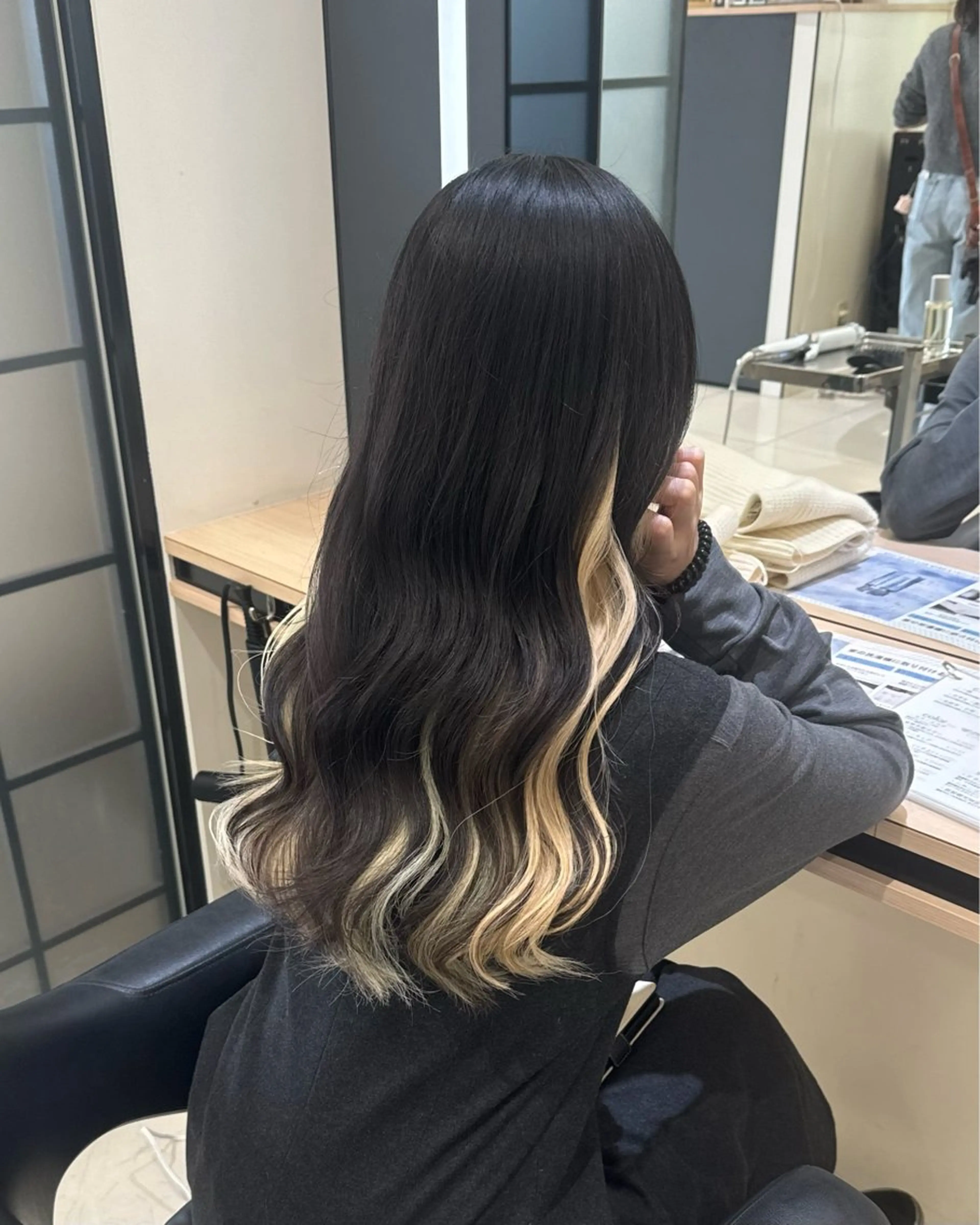 ロング カット ひなの🫧ベージュ系 艶カラーのヘアスタイル