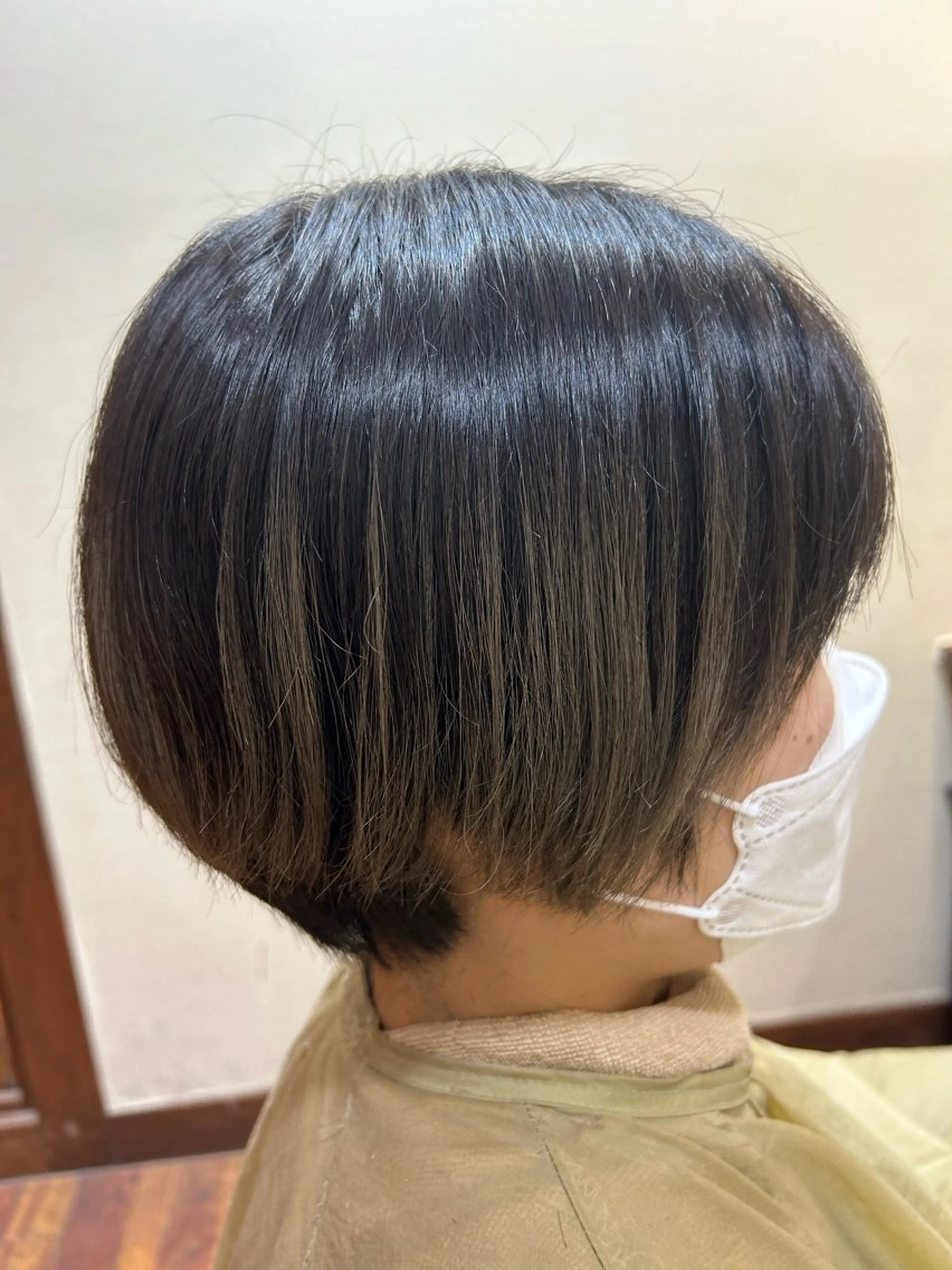 ショート レイヤーカット✂️ 若葉のヘアスタイル