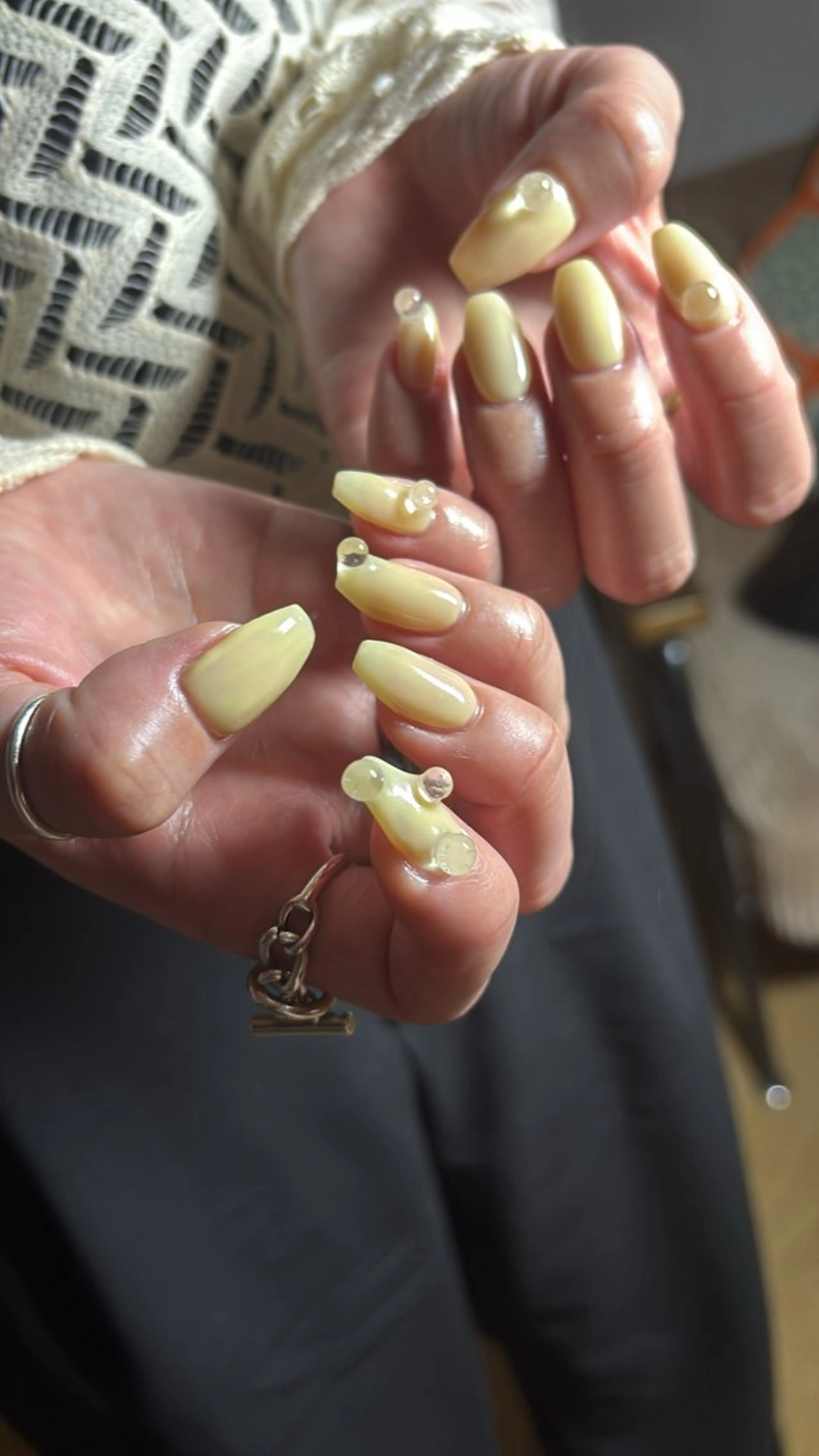 ネイル nailsalon　hue所属・小山 羽奈のネイルデザイン