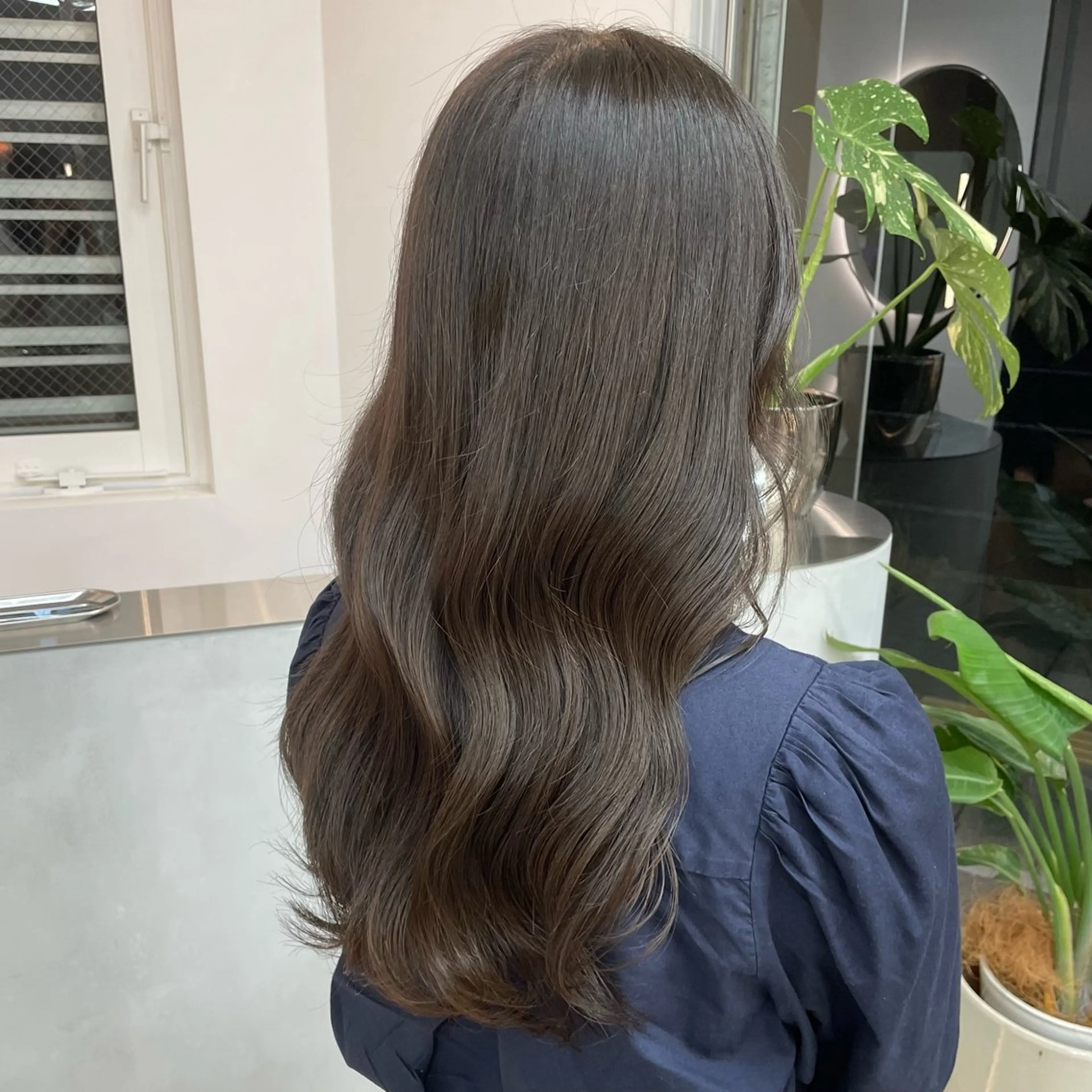 ロング カラー グレージュ オリーブグレージュ オリーブグレー 澤 佑華 🎀 透明感カラーのヘアスタイル