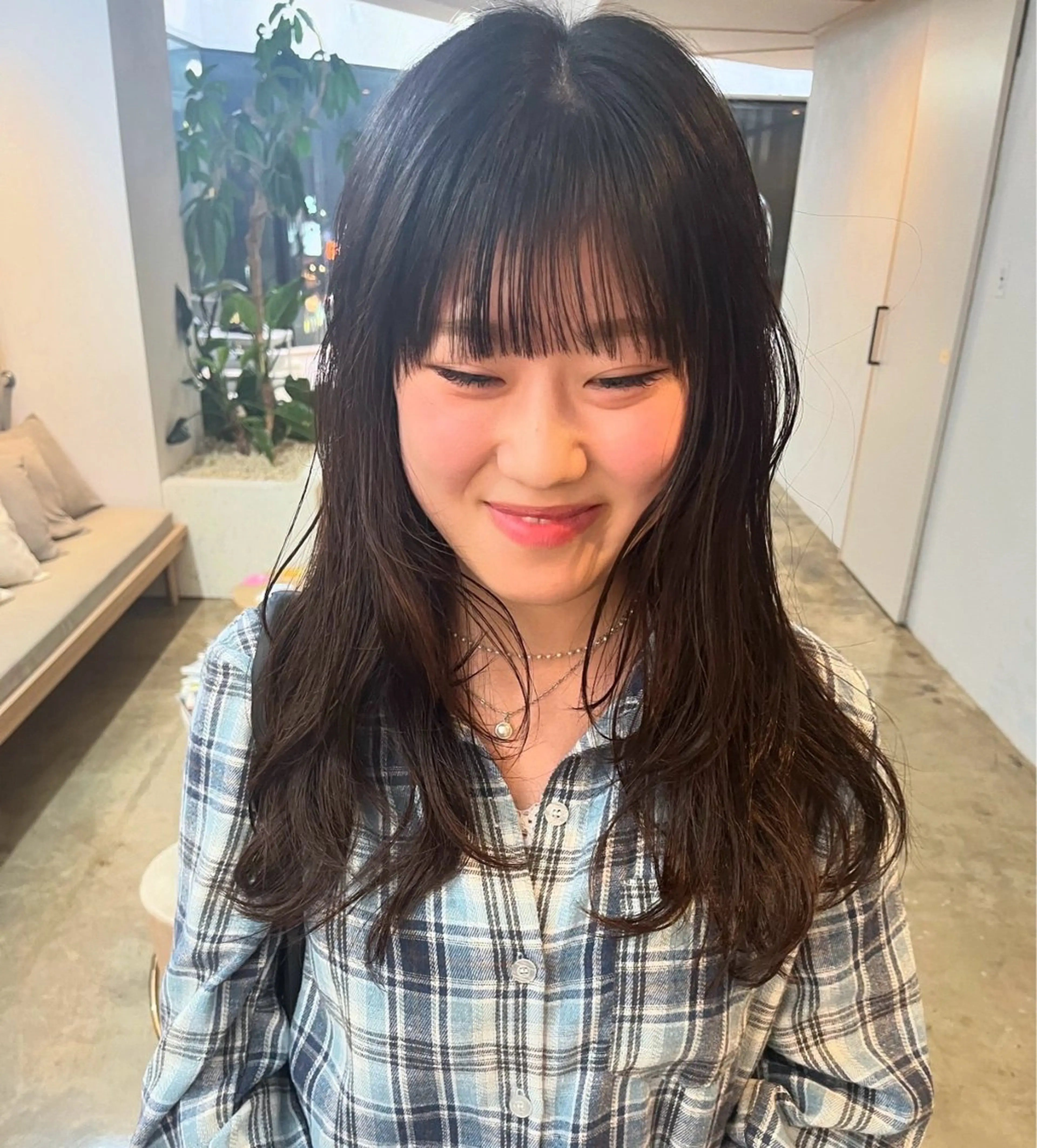 顔周り似合わせレイヤーカットの写真