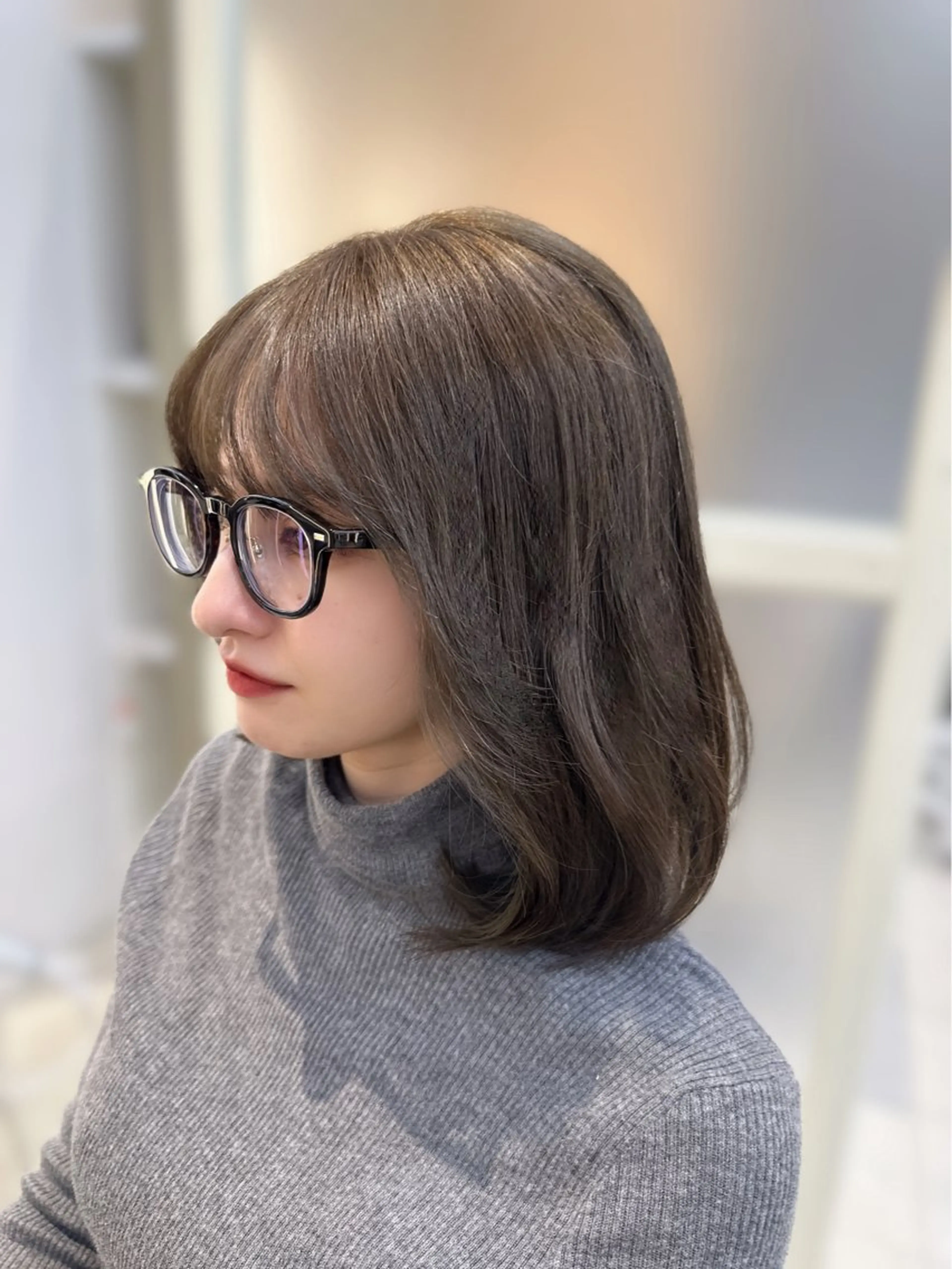 ミディアム oto🎀×美髪× シースルー前髪🤍のヘアスタイル