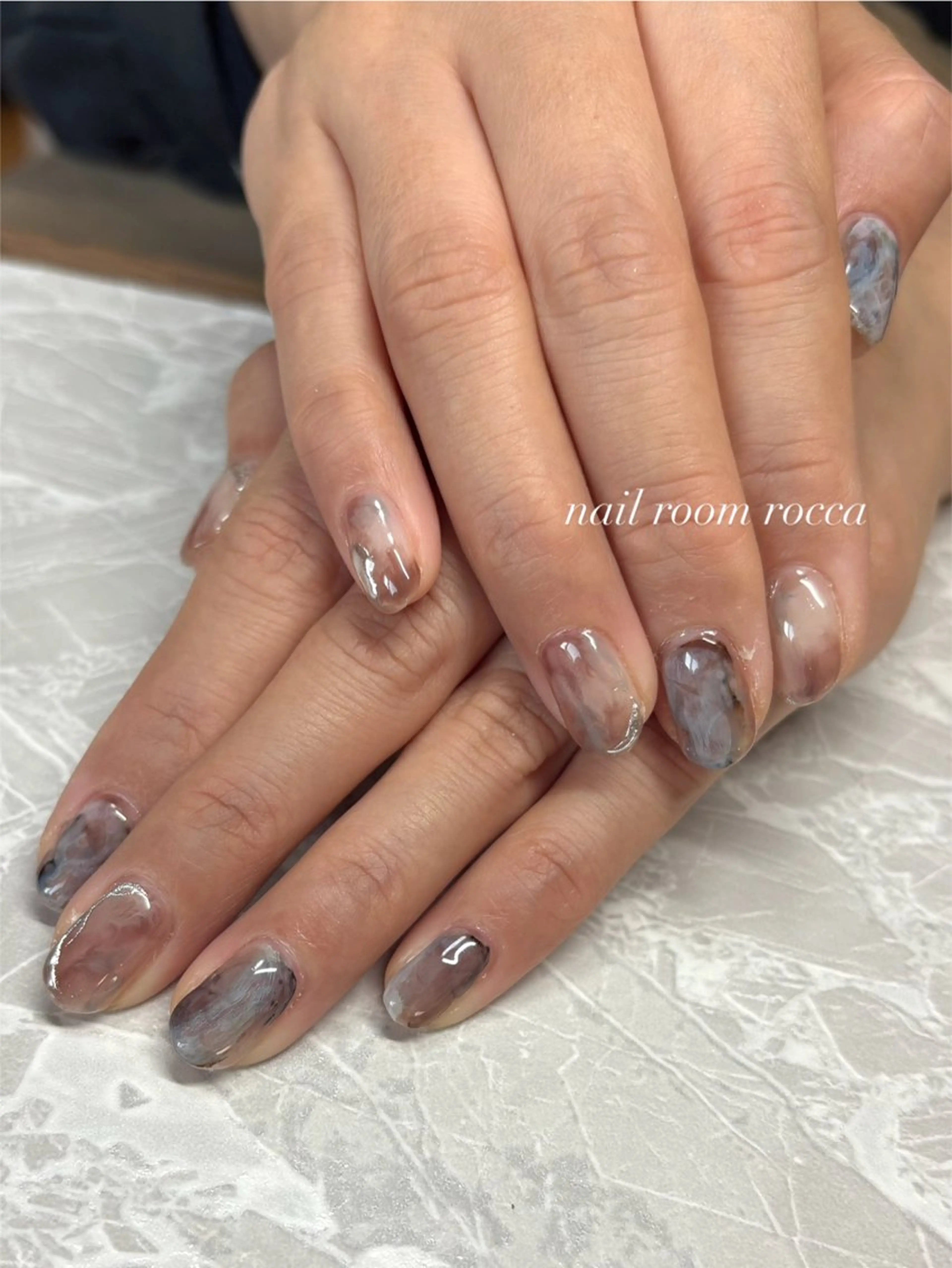 ネイル ブルー ブラウン ミラーネイル シルバー ハンドネイル 茂野 恵のネイルデザイン