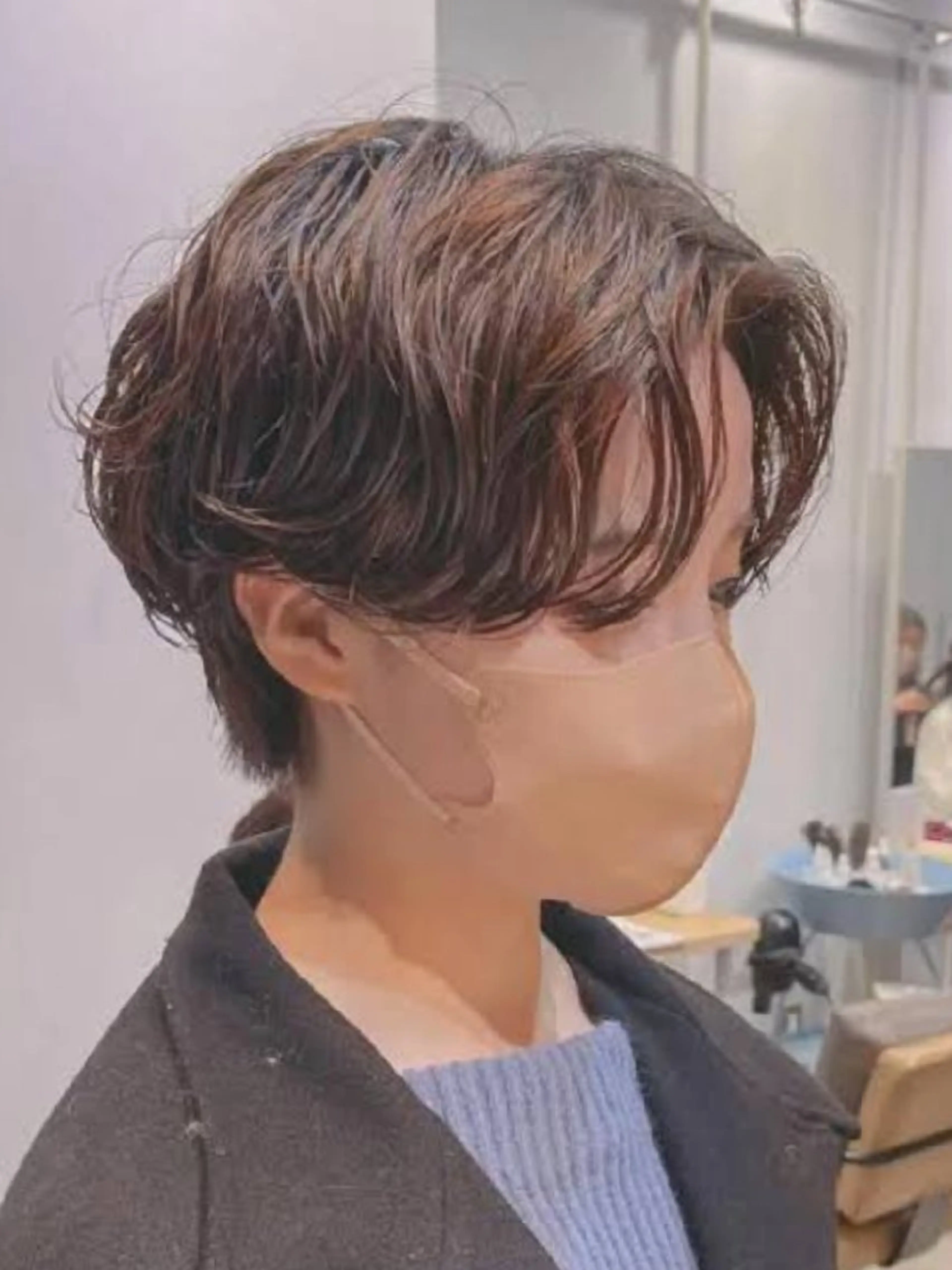 ショート パーマ 佐々木 美玖のヘアスタイル