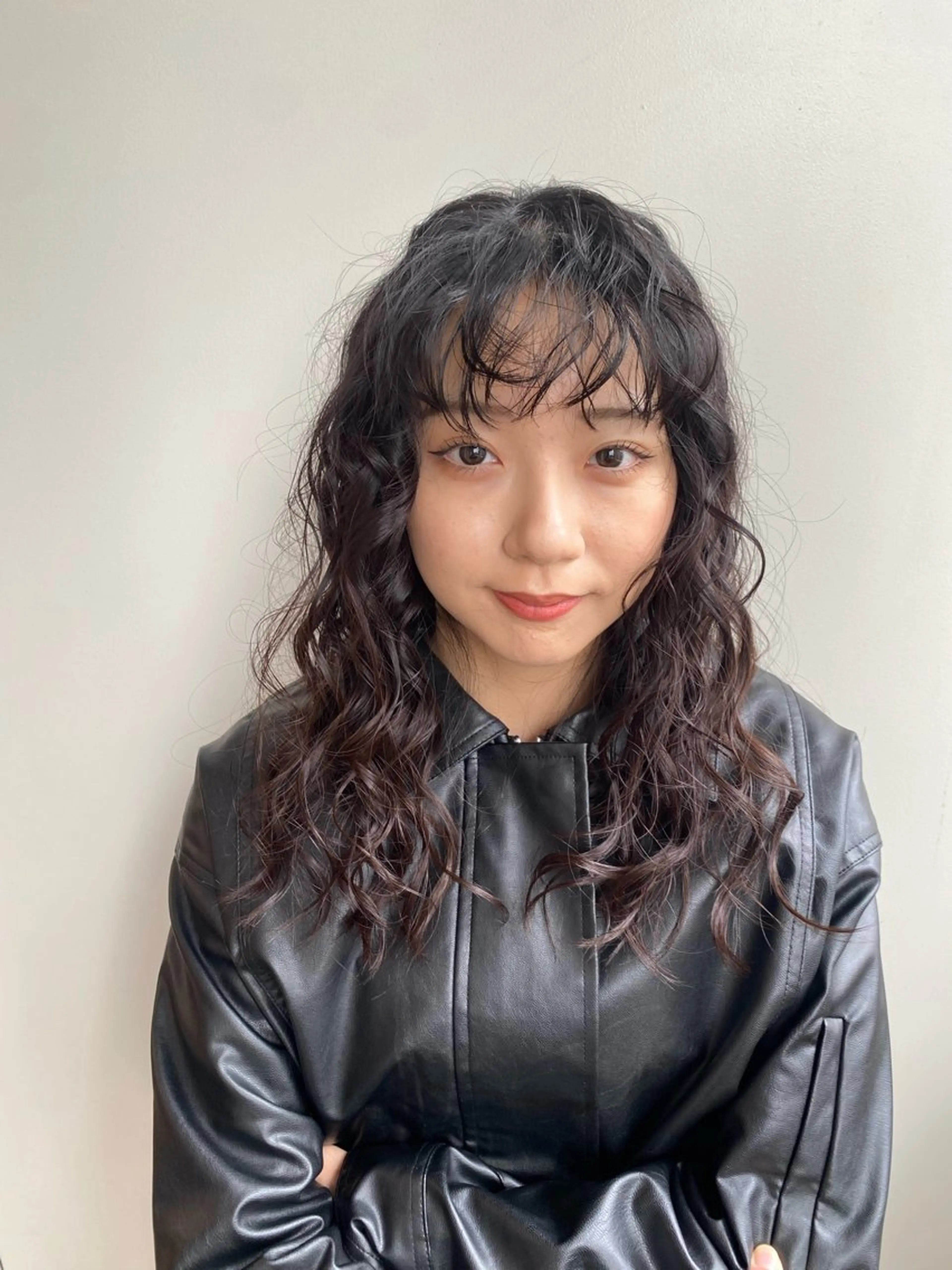 セミロング パーマ 🖤🌀くるくる パーマ🌀🖤ayaのヘアスタイル