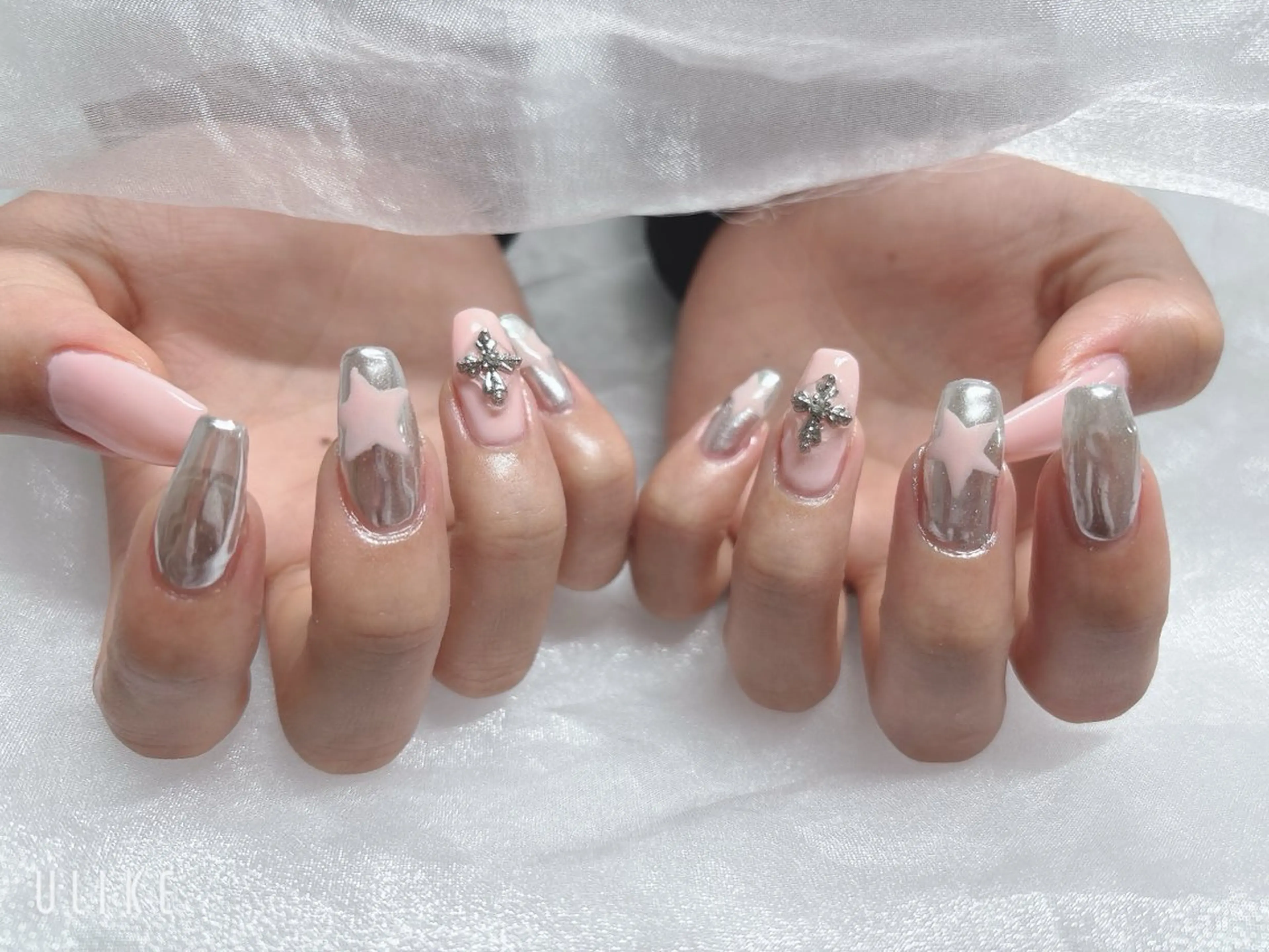 ネイル ミラーネイル ピンク シルバー ハンドネイル BABY LION :Fumiyoのネイルデザイン