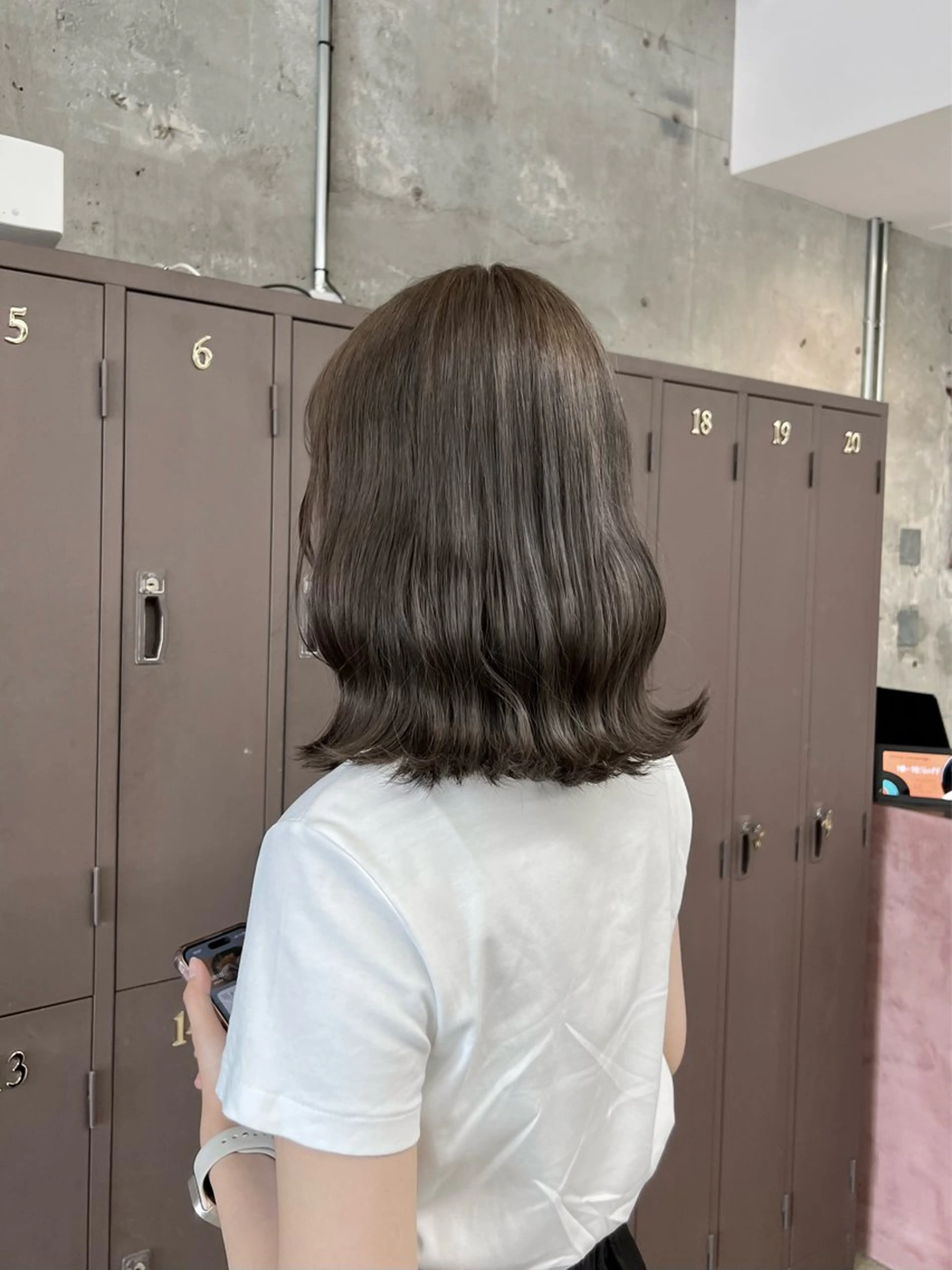 ミディアム カラー グレージュ ヘアカラー era所属・azumi/ボブ/暖 色/オリーブ/縮毛のヘアスタイル