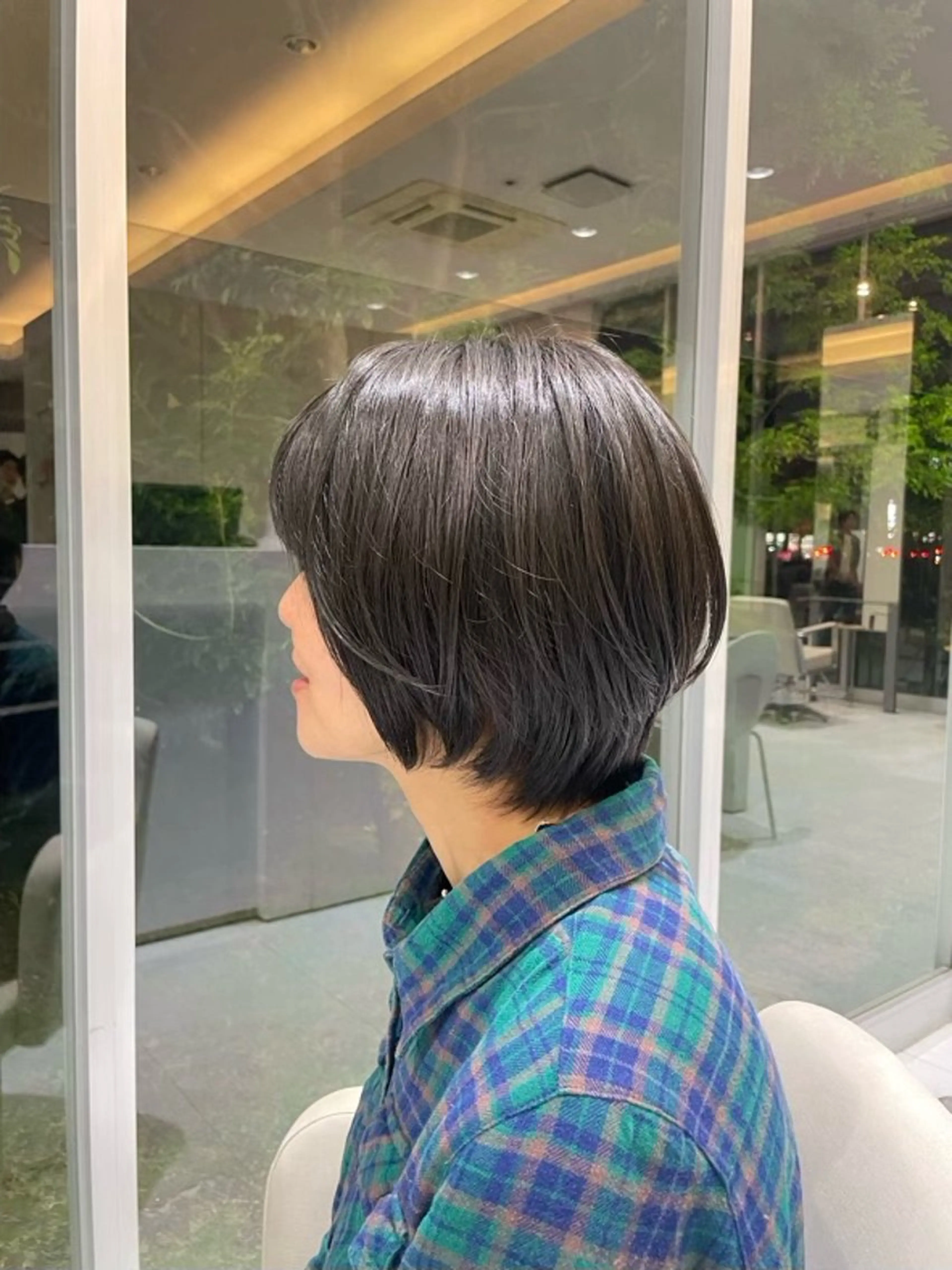 ミディアム 佐々木 麻衣のヘアスタイル