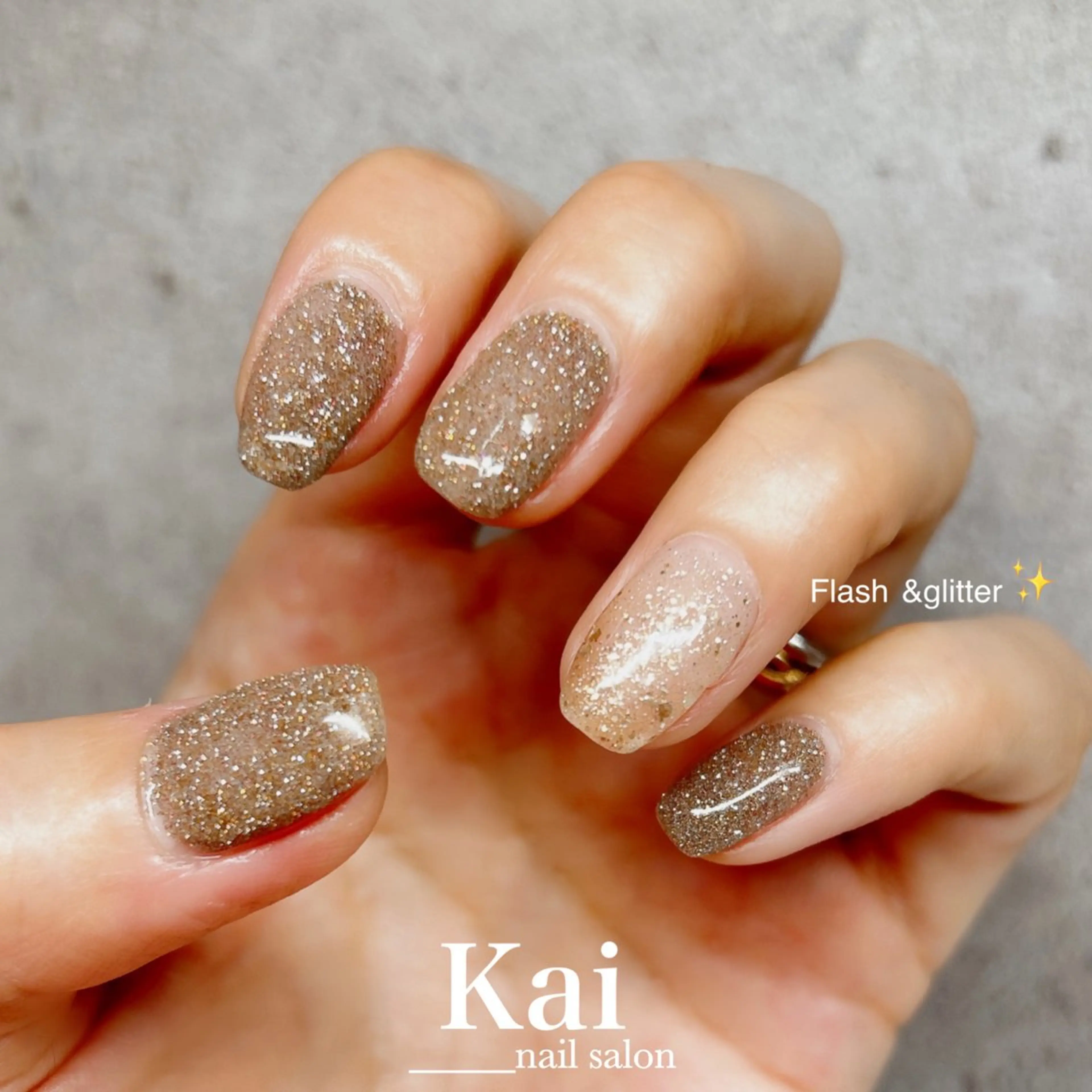 ネイル ブラウン フラッシュネイル フレンチネイル ゴールド キラキラネイル ハンドネイル Kai  nail Mayukoのネイルデザイン