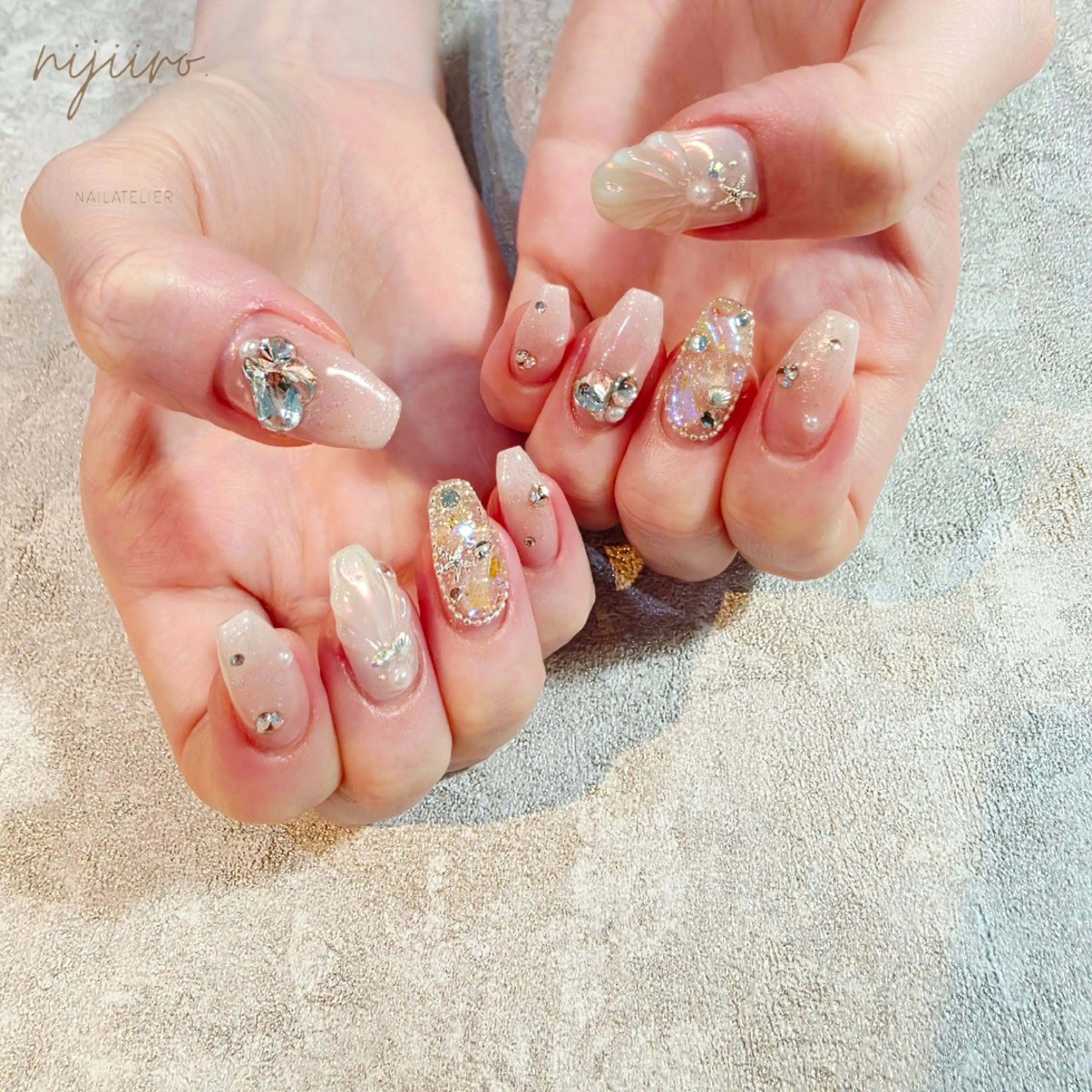 ネイル ハンドネイル nailatelier nijiiro.所属・nijiiro🌈 サトウのネイルデザイン