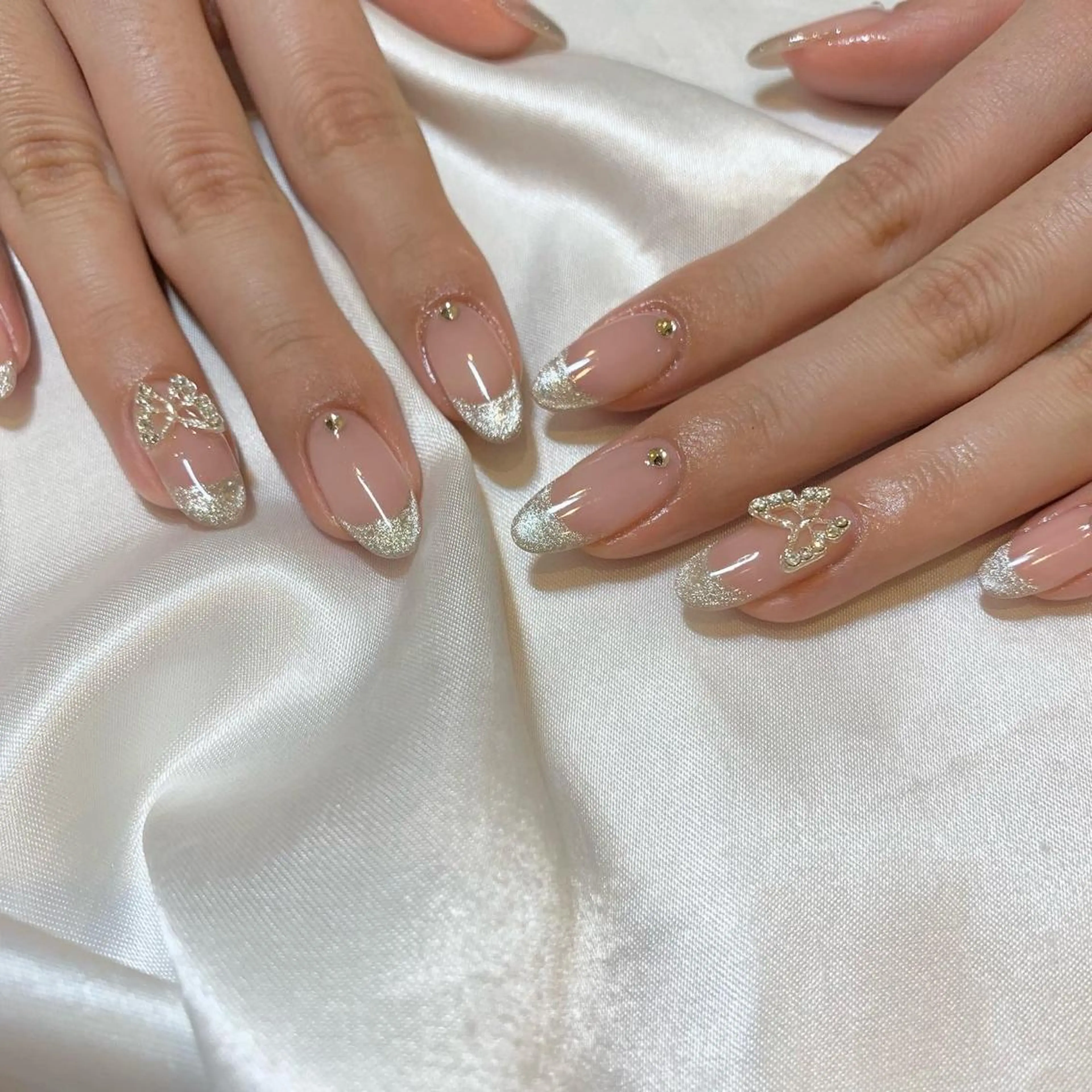ネイル フレンチネイル マグネットネイル マグネットフレンチ ハンドネイル ui nailのネイルデザイン
