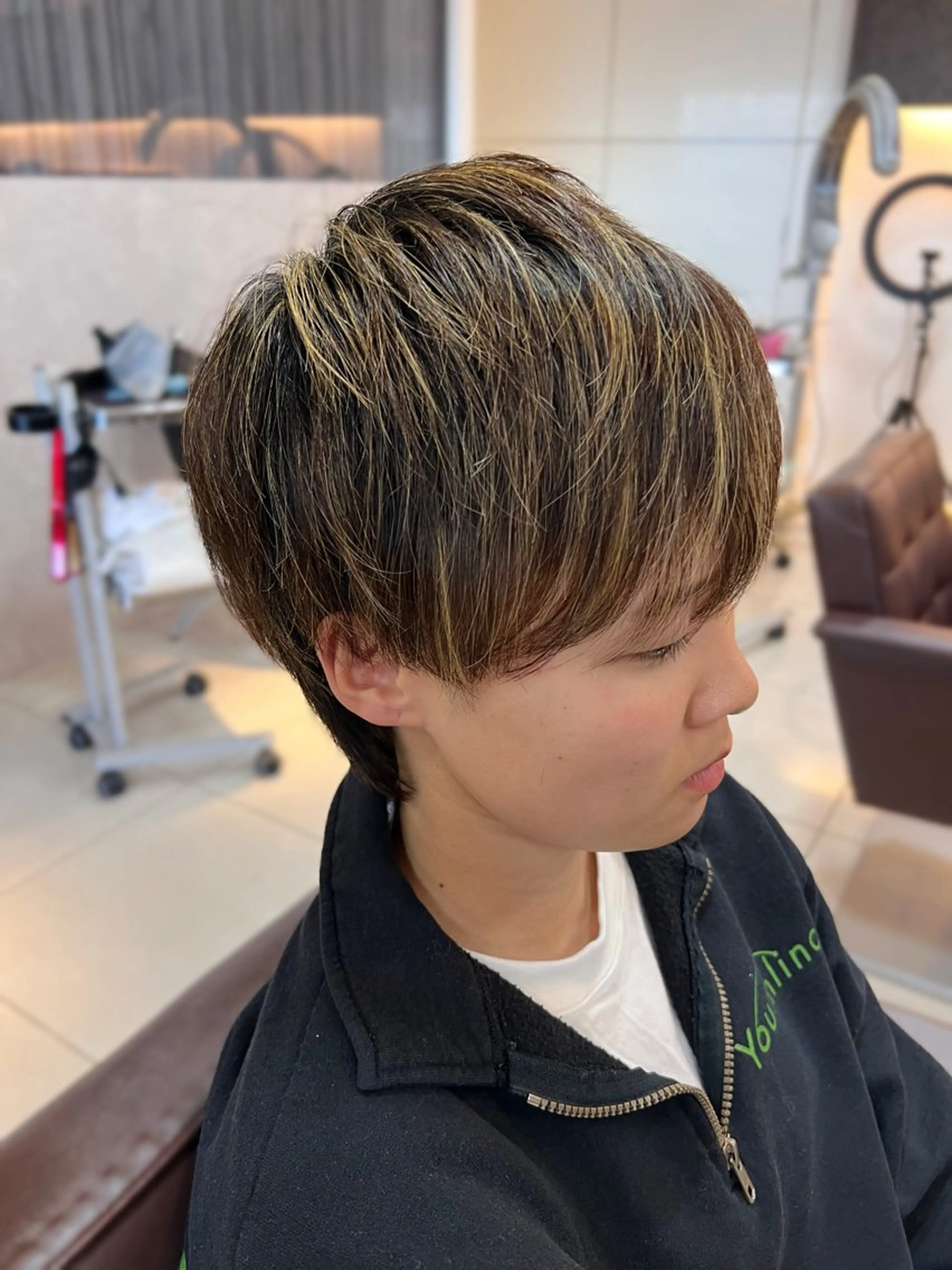 ショート カラー メンズ 🩵透明感カラー🩵 緒方美柚のヘアスタイル