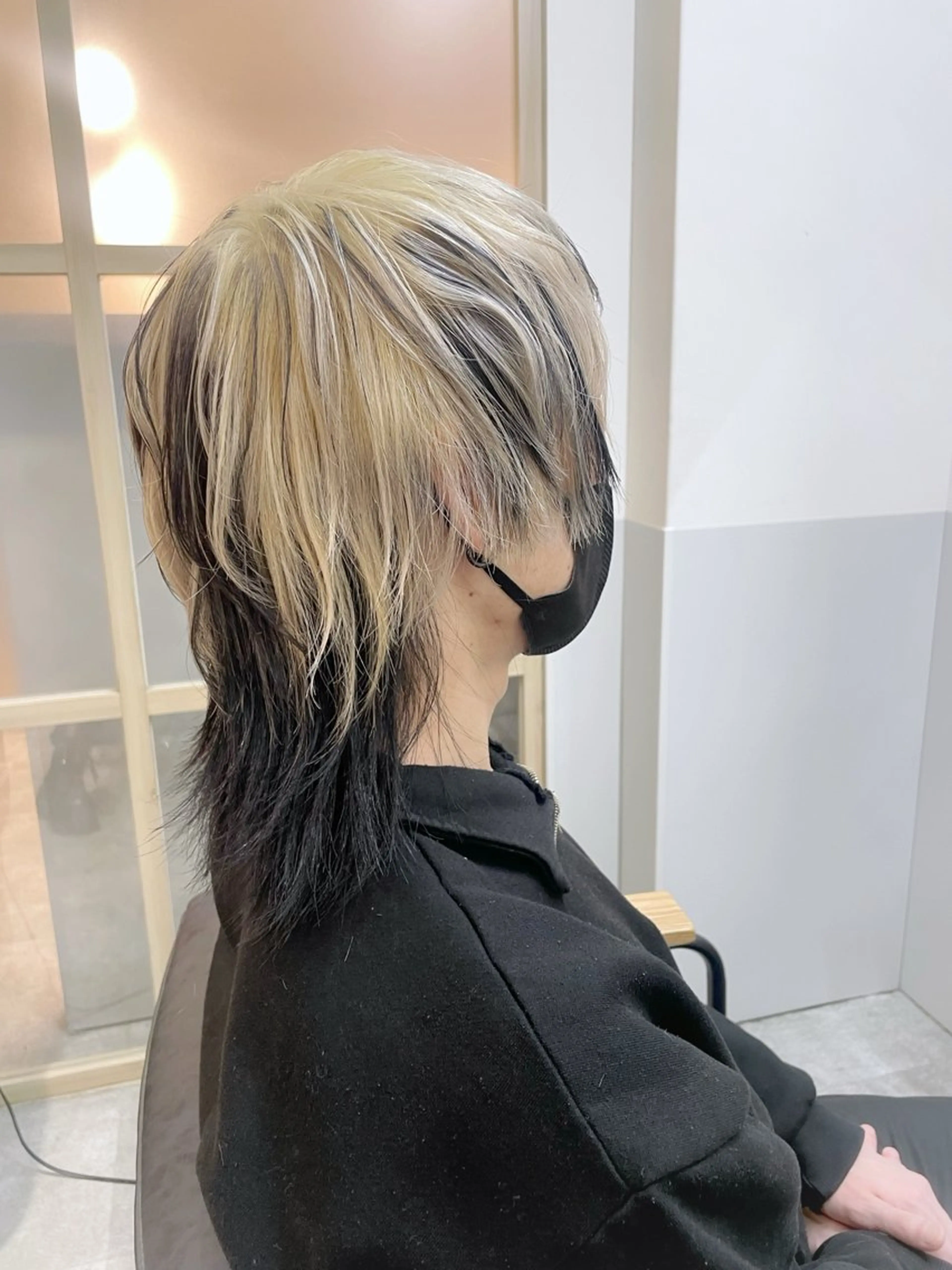 ミディアム カラー メンズ メンズウルフカット ベージュカラー ブロンド ブロンドベージュ デザインカラー カット ヘアカラー トリートメント EMANON新宿南口所属・🦄中性ウルフ ☁️Shiori🦄のヘアスタイル