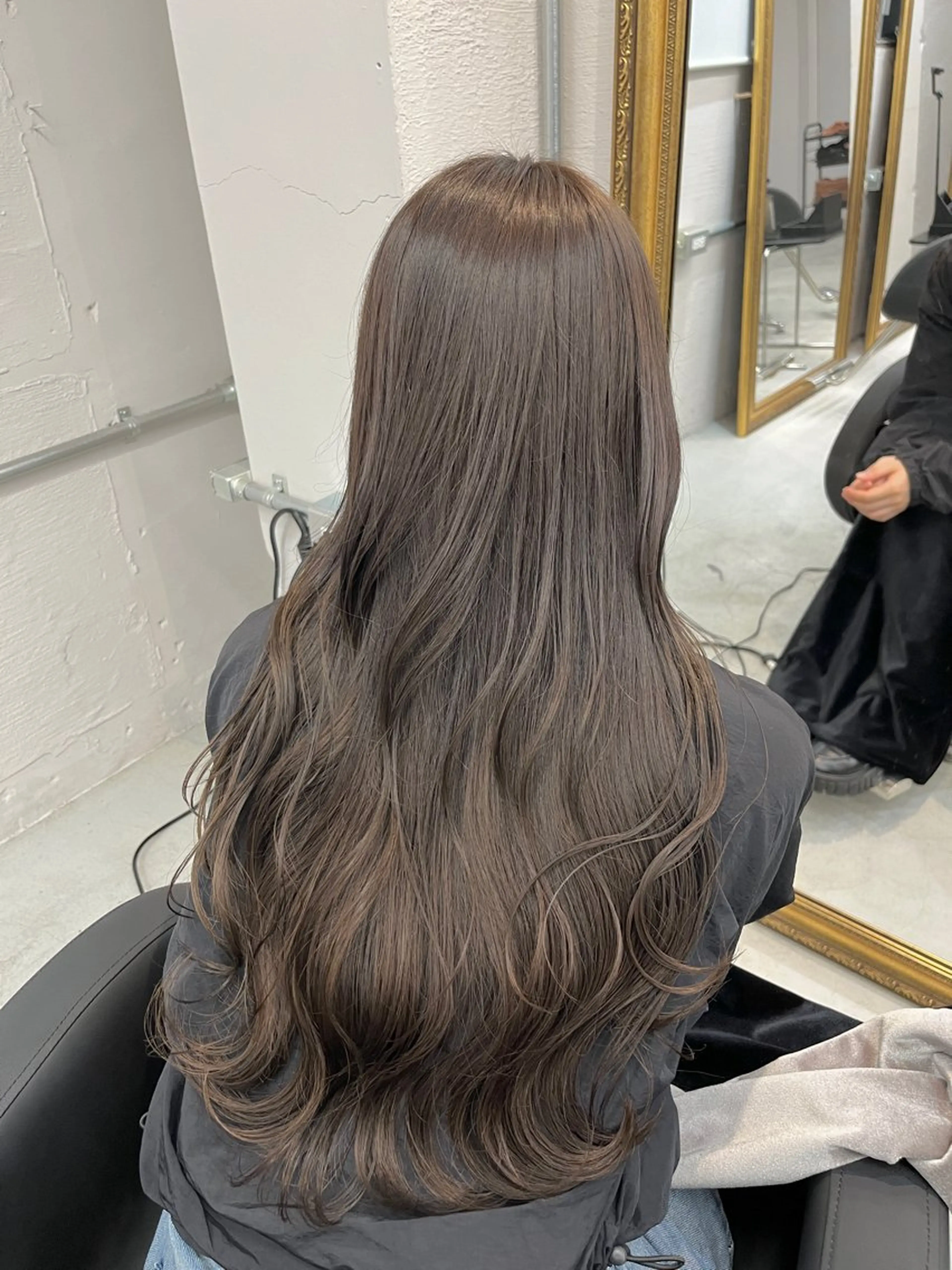 【11月、12月限定】【ブリーチなし】カット+カラー+艶髪トリートメントの写真