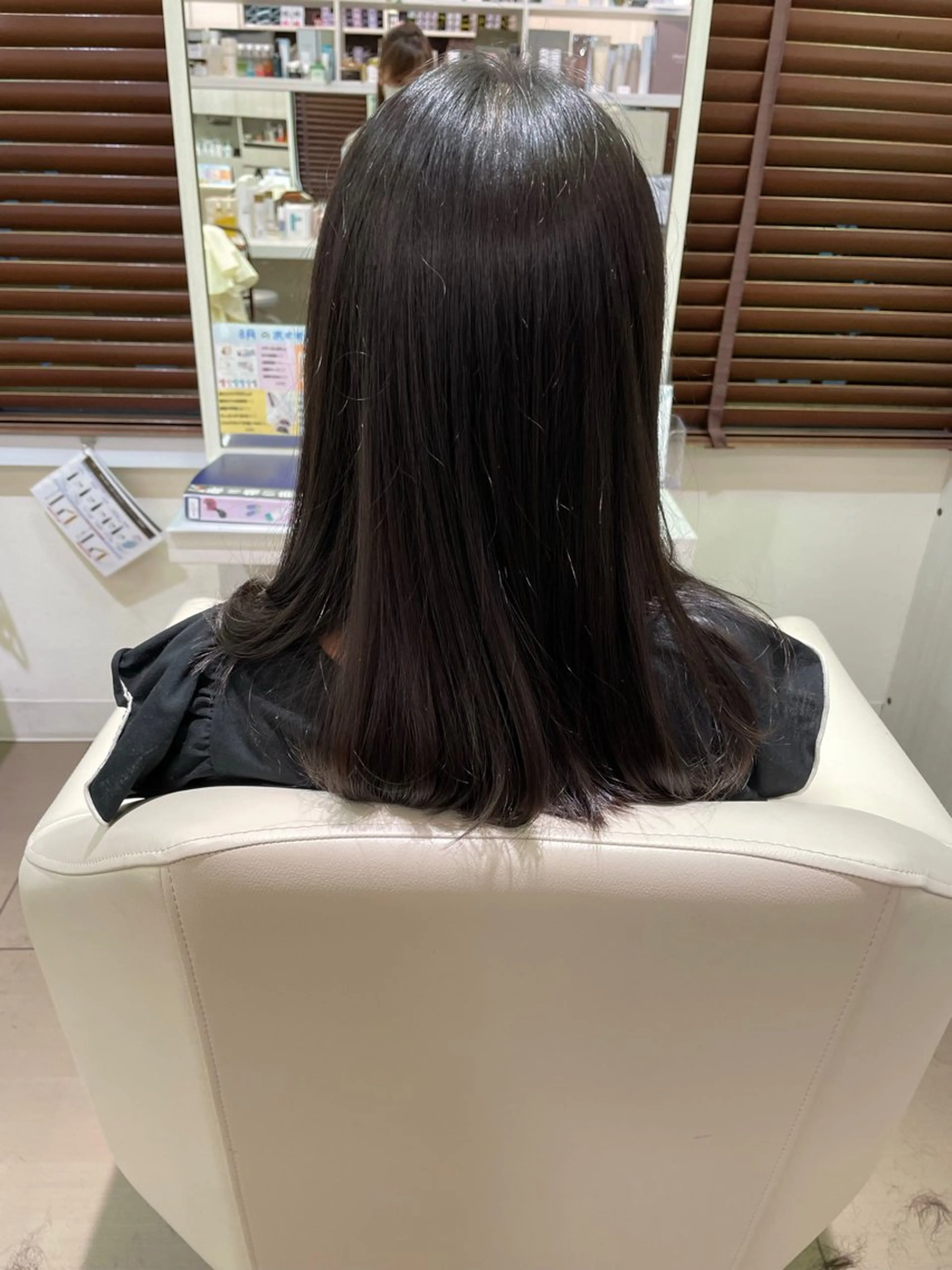 セミロング jouir立川店所属・堀平 由紀のヘアスタイル