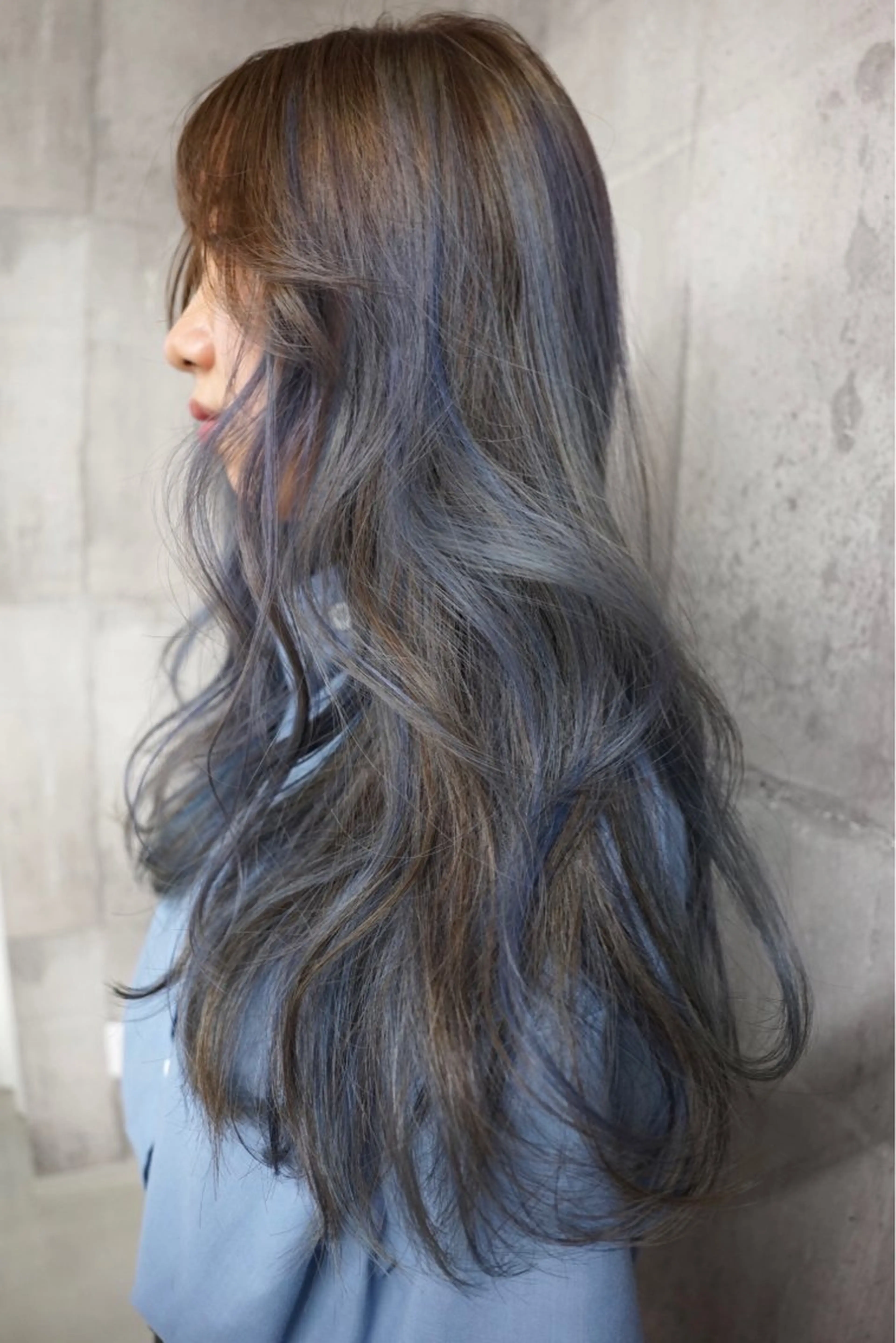 ロング カラー ハイライトカラー ハイライト 錦 茉李のヘアスタイル