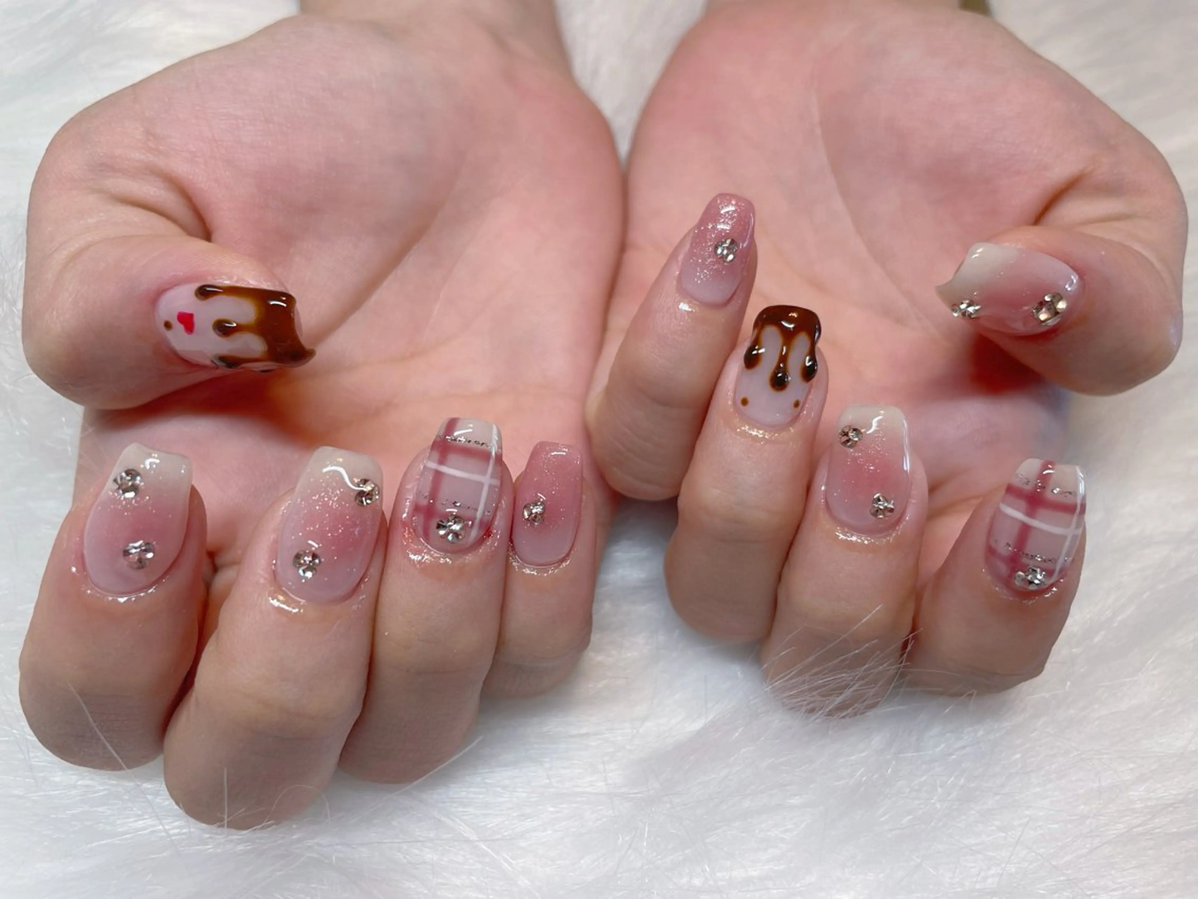 ネイル ピンク バレンタイン ハンドネイル エン Nail salonのネイルデザイン