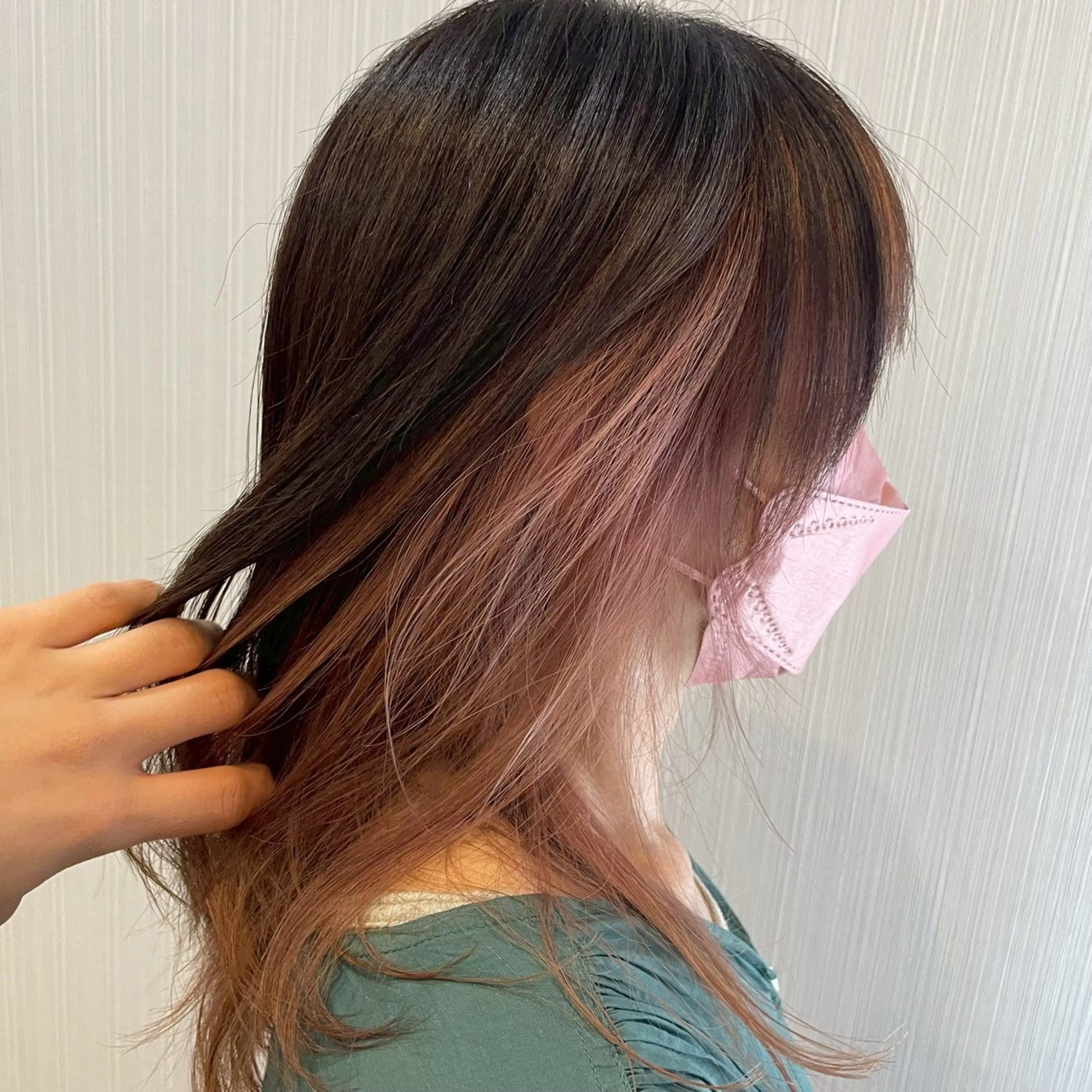 セミロング カラー AFLOAT satomiのヘアスタイル