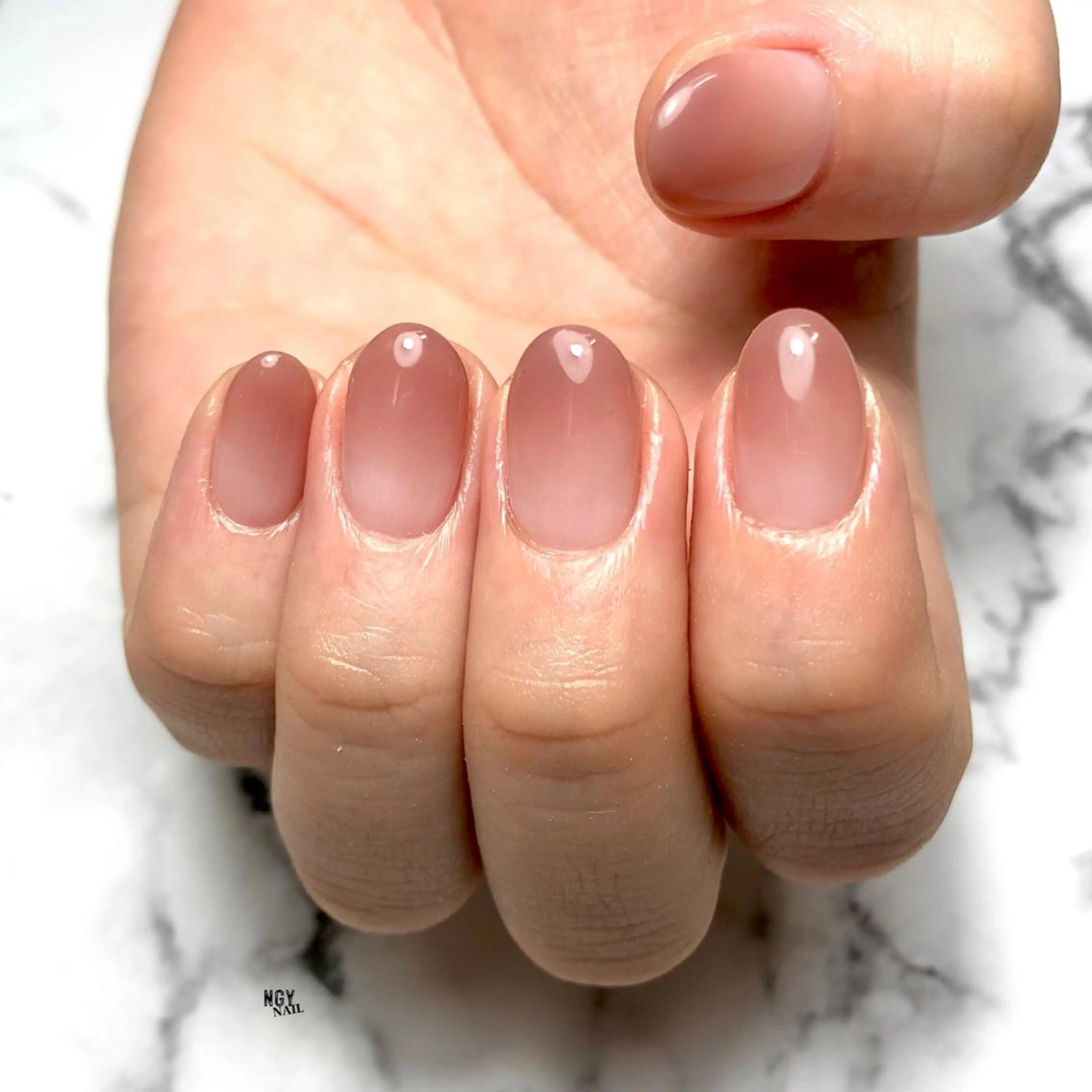 ネイル ブラウン グラデーション オフィスネイル ピンク NAIL NOWのネイルデザイン