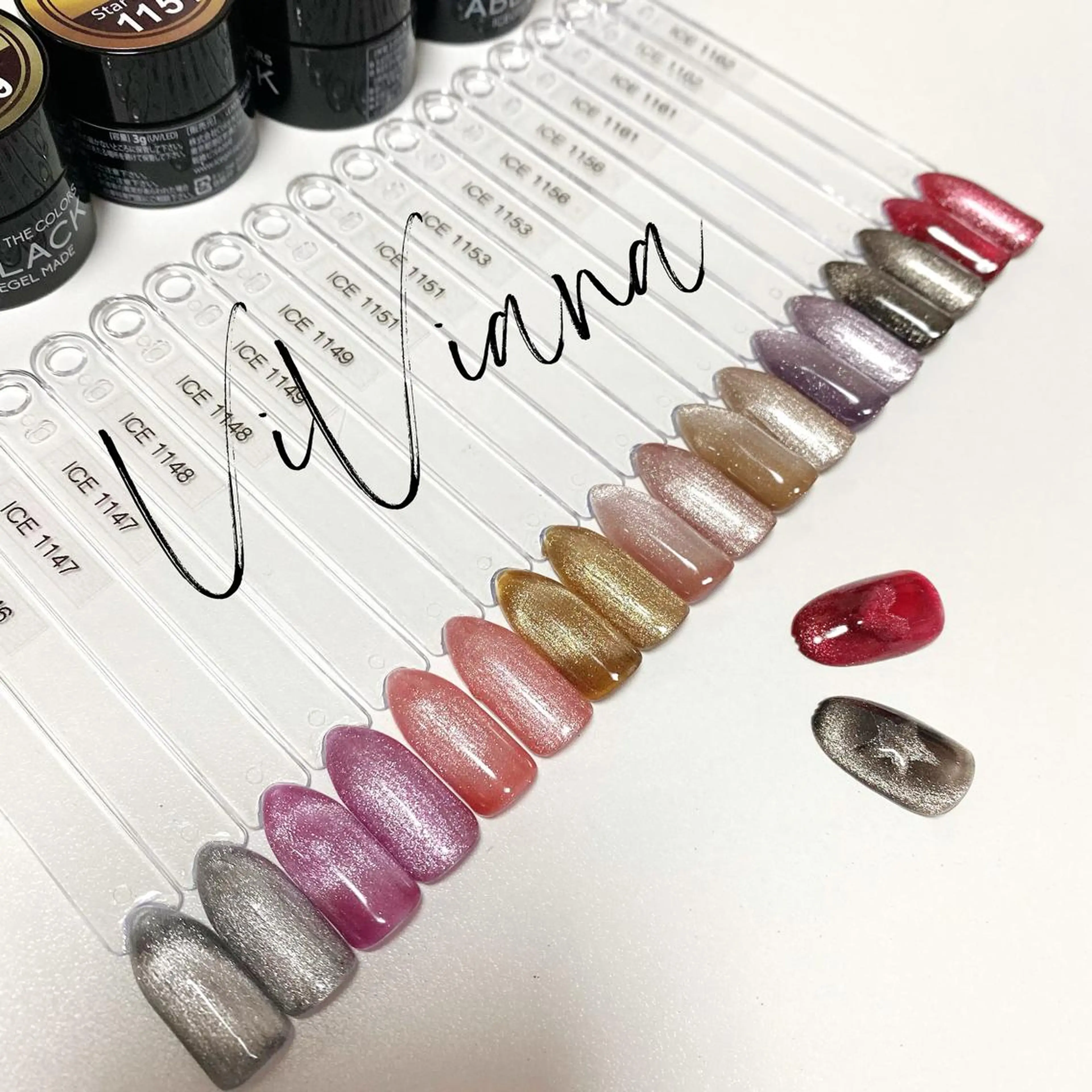 ネイル マグネットネイル ハンドネイル ViViana ｳﾞｨｳﾞｨｱﾅのネイルデザイン