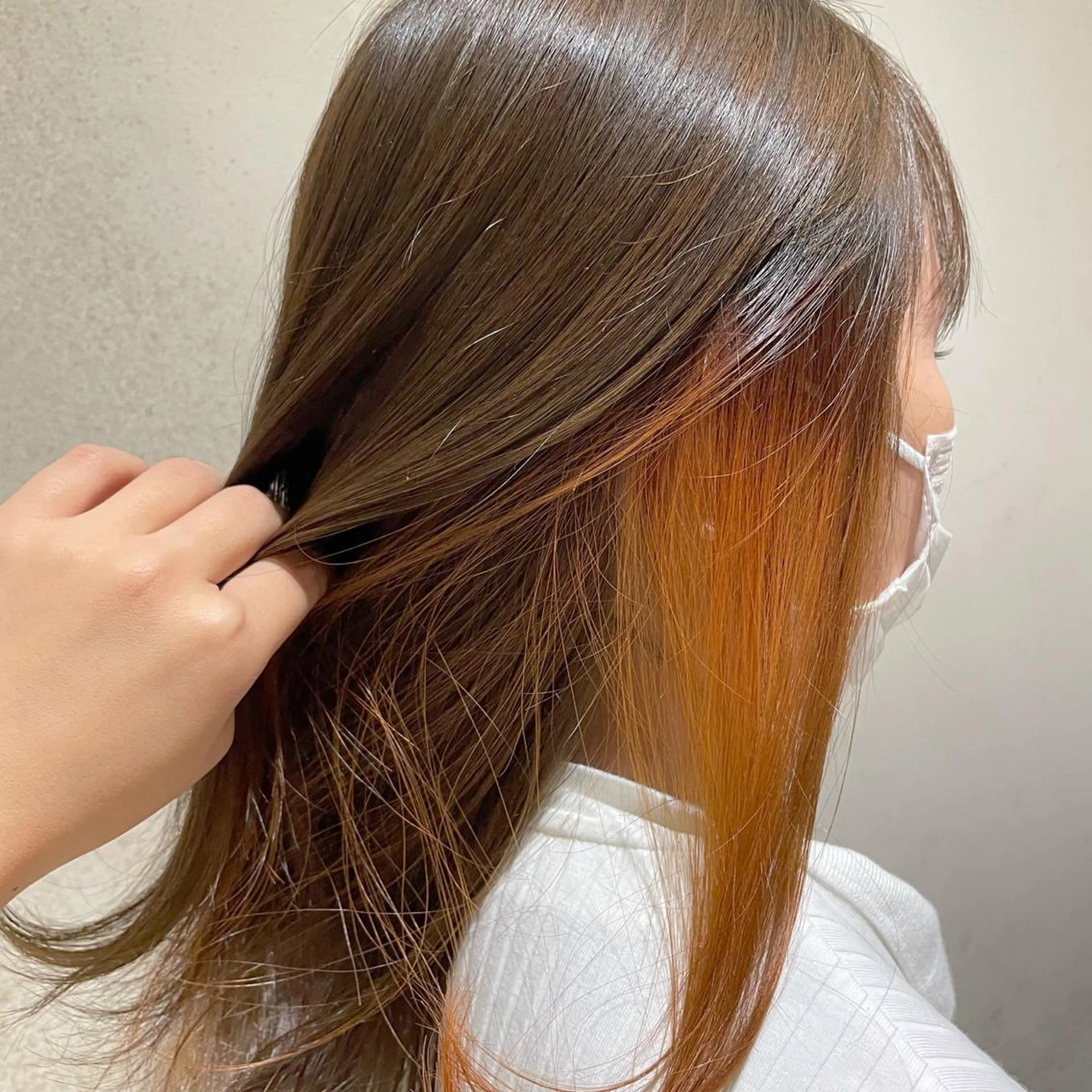 カラー インナーカラー 黒田 菜結のヘアスタイル