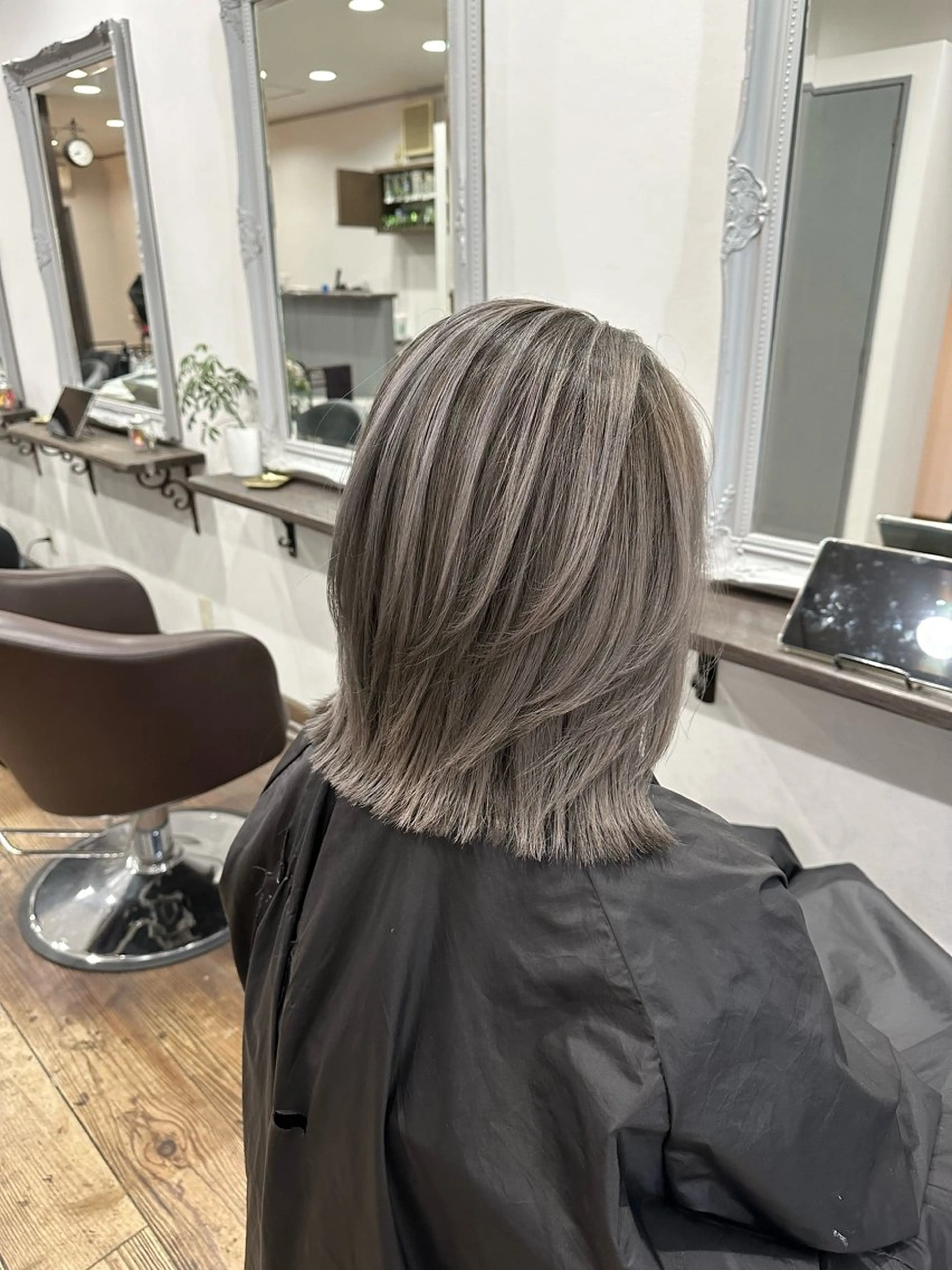 ショート レイヤーカット カット ヘアカラー トリートメント _White広島所属・バレイヤージュ 隅中秀弥のヘアスタイル