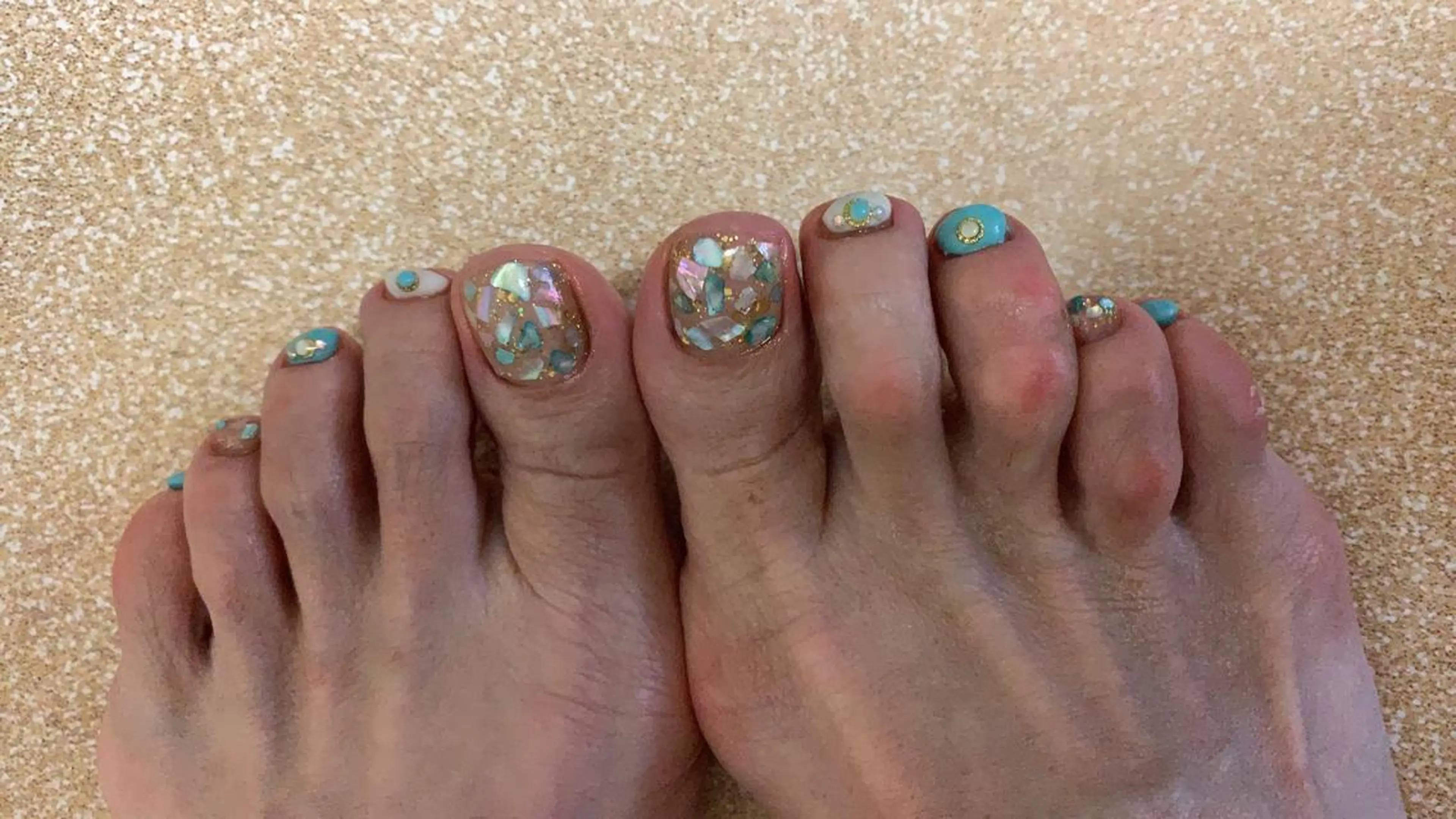 ネイル ワンカラーネイル ストーンネイル nico.nico.mark NAIL所属・小林 梓のエステ・リラクイメージ