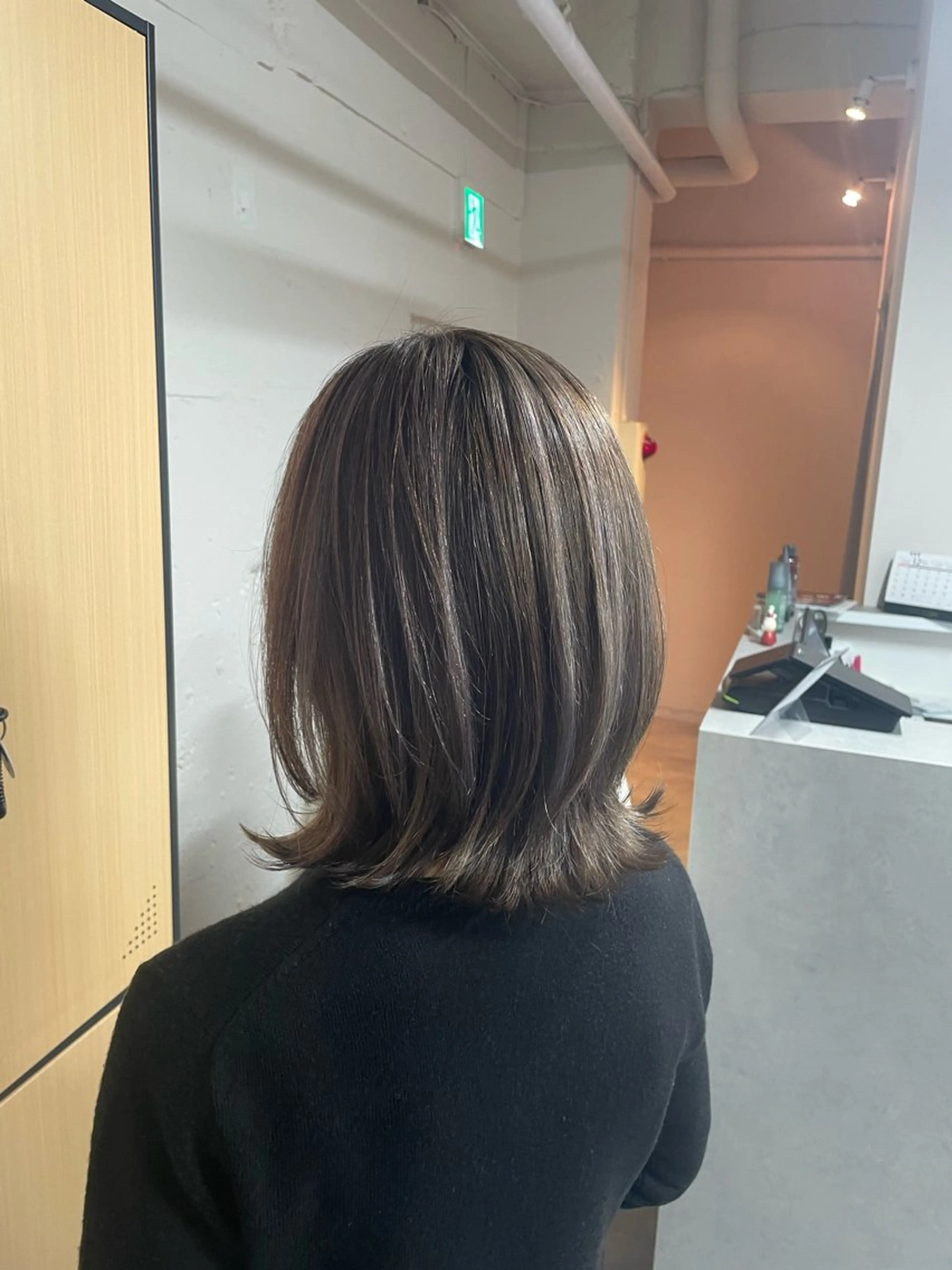 ミディアム ハイライト tokute 中野真咲🐺のヘアスタイル