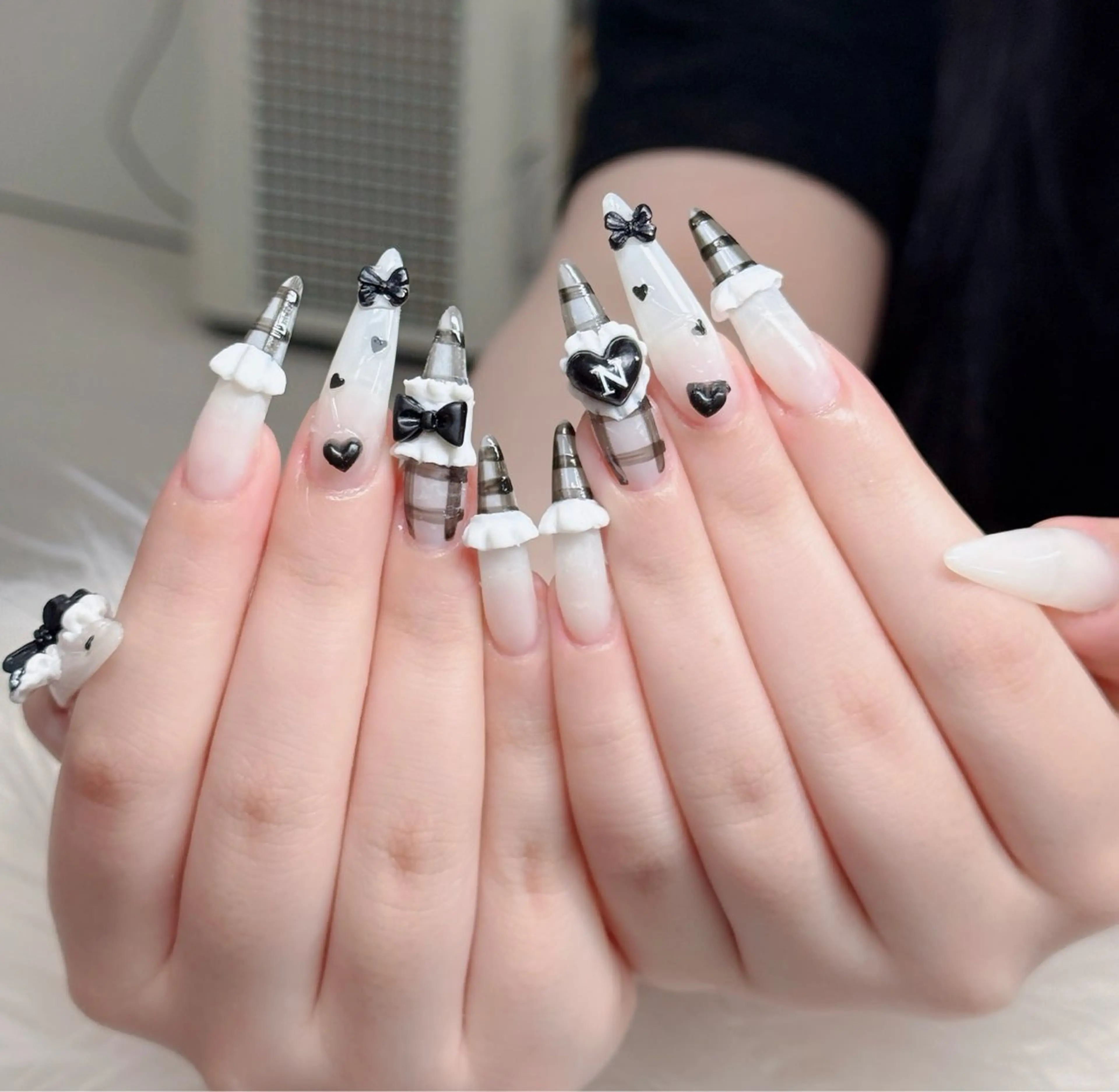 ネイル ロングネイル マグネットネイル リボン 夏ネイル スーパーロングネイル ハンドネイル Hani nailsalonのネイルデザイン