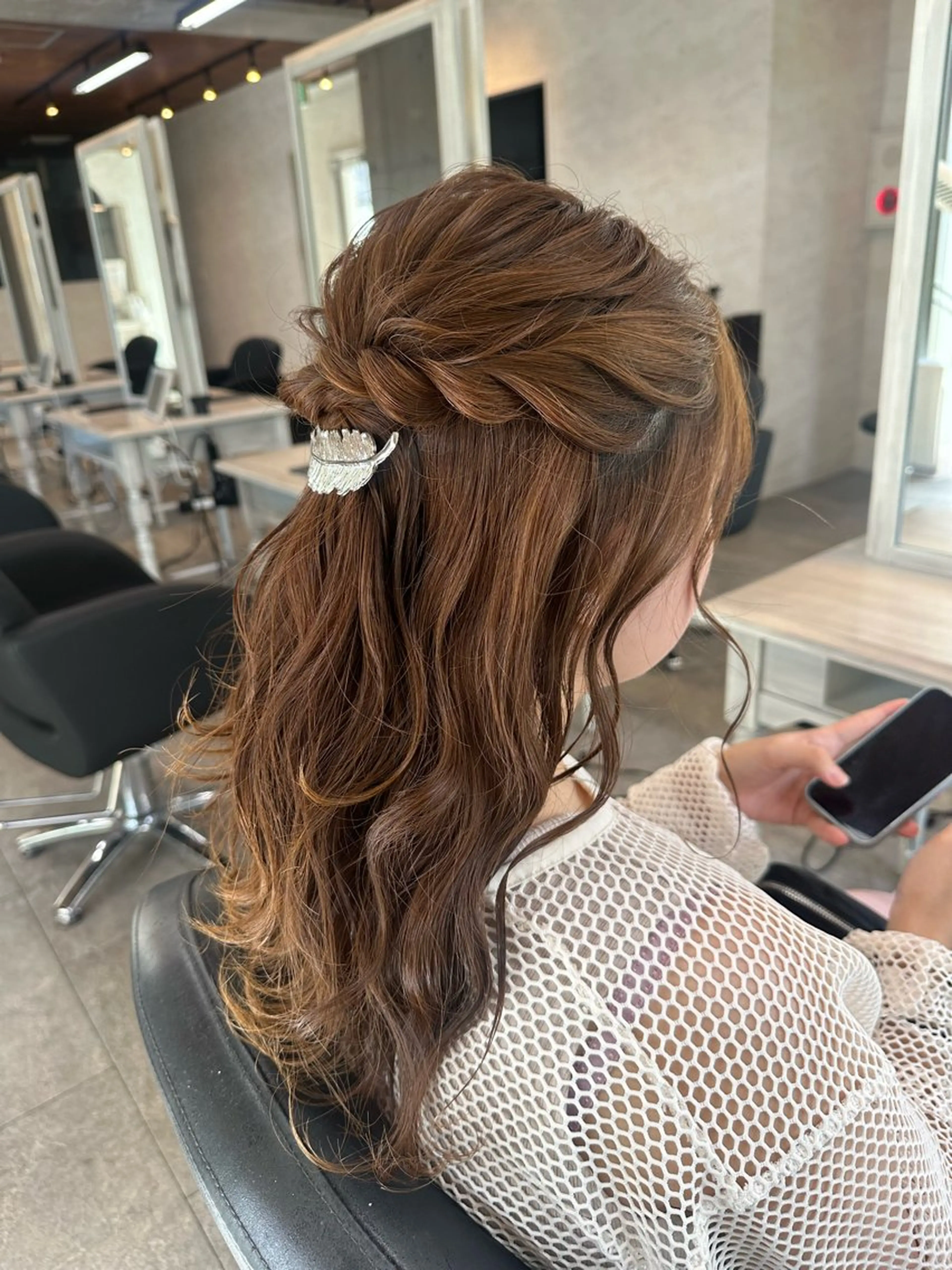 ロング ヘアアレンジ 女性に人気♪ はやしほのかのヘアスタイル